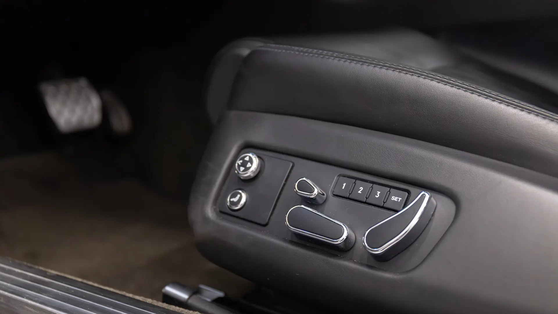 Bentley Continental — photo 31
