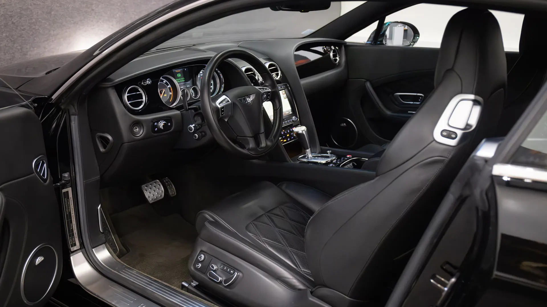 Bentley Continental — photo 10