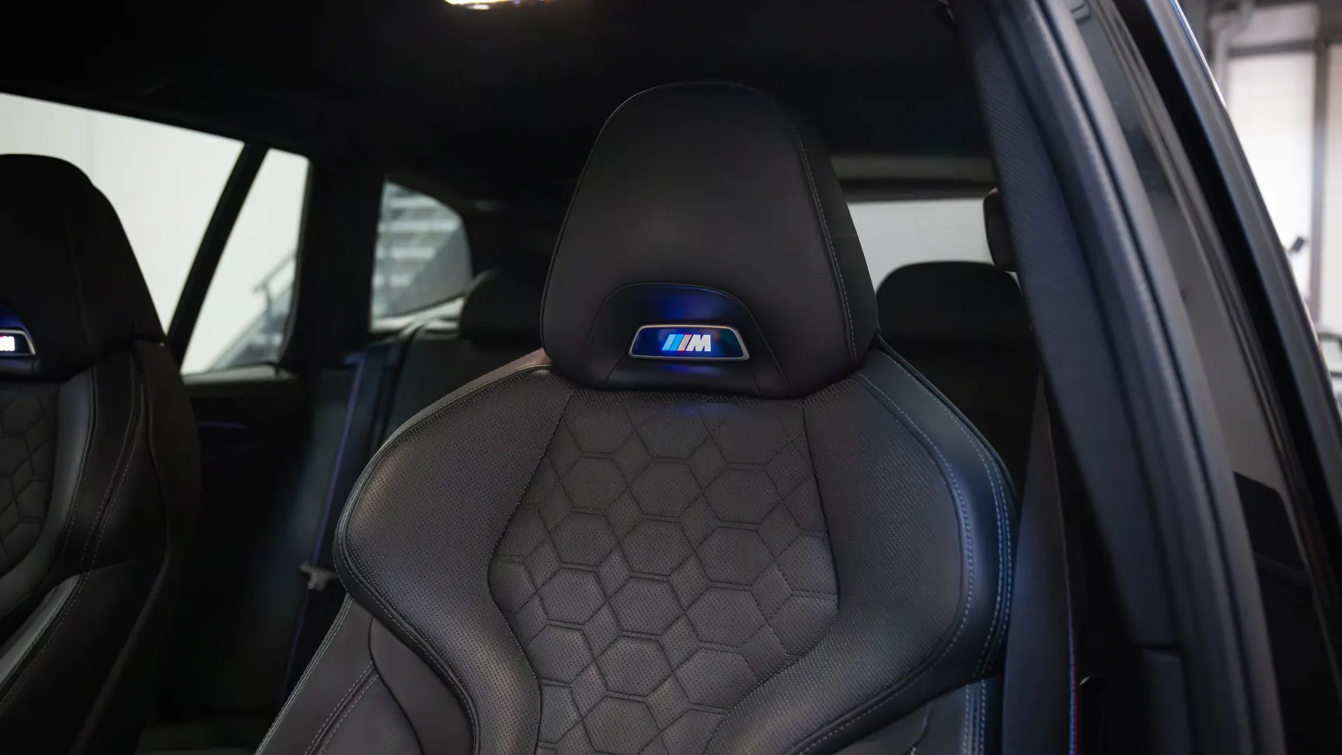 BMW X3 — photo 12