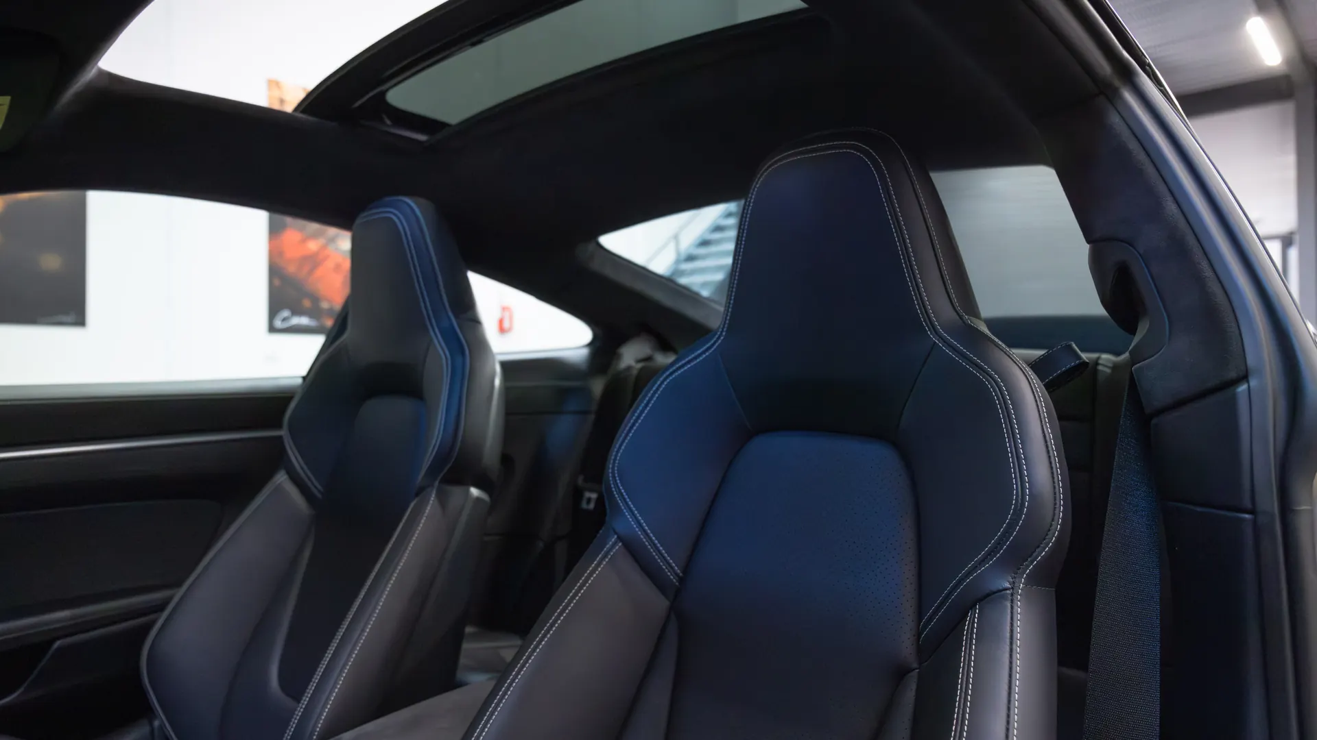 Porsche 911 — photo 9