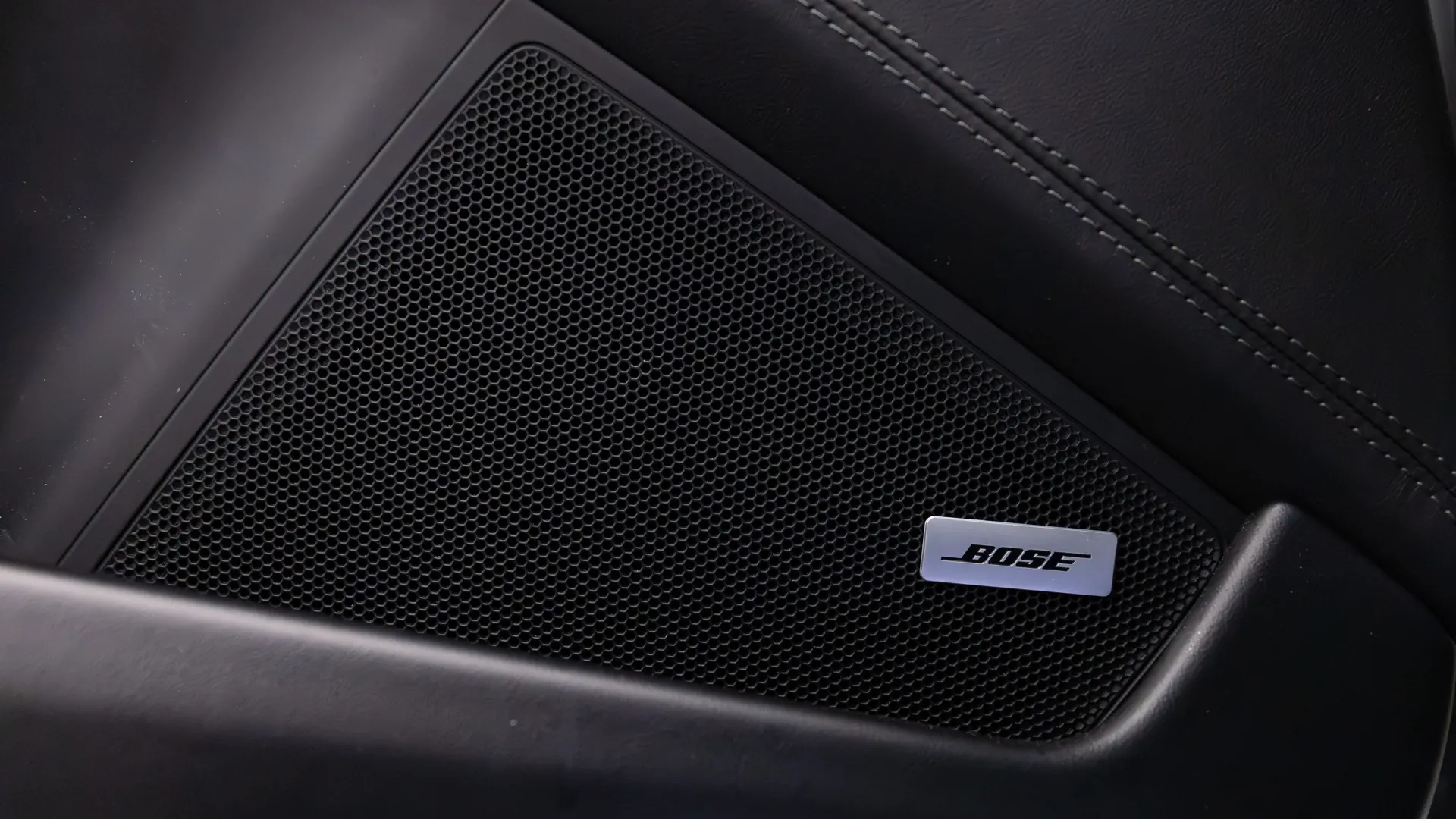 Porsche 911 — photo 29