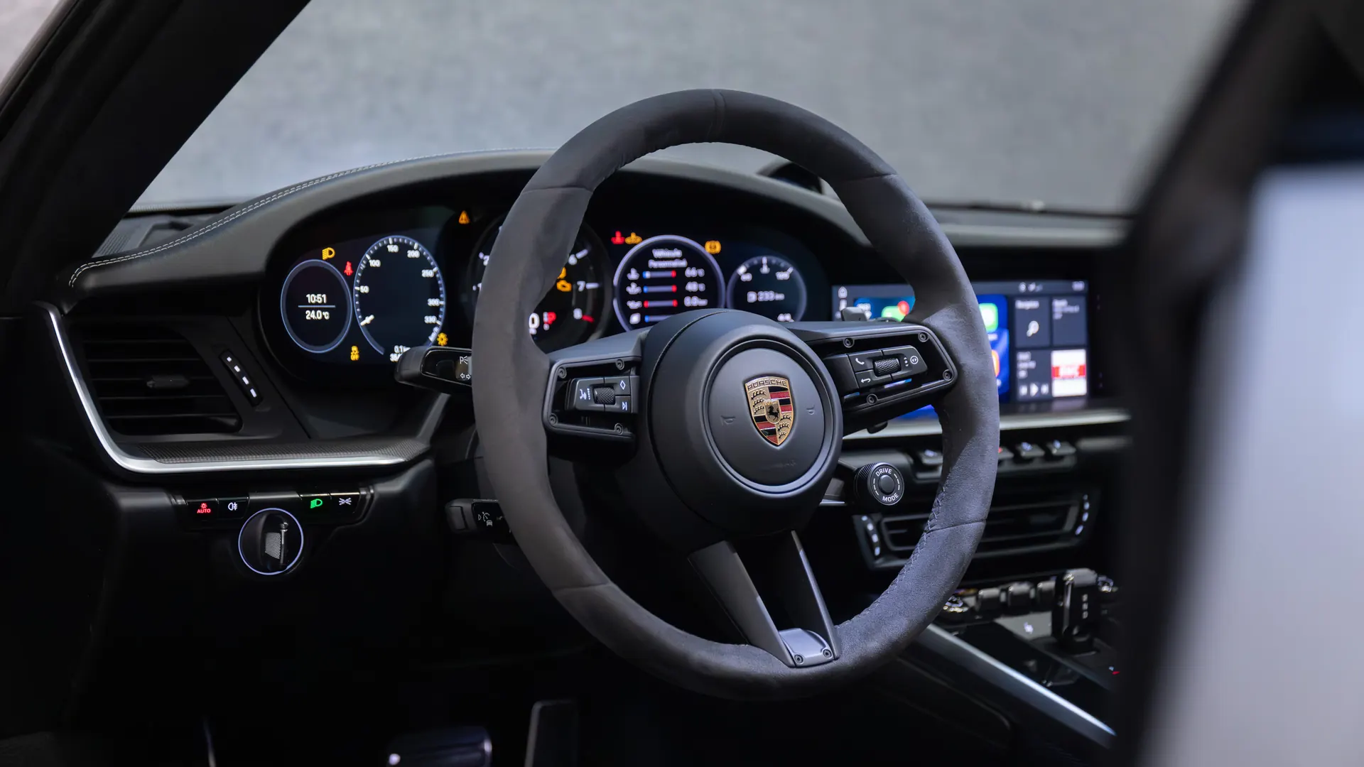 Porsche 911 — photo 16