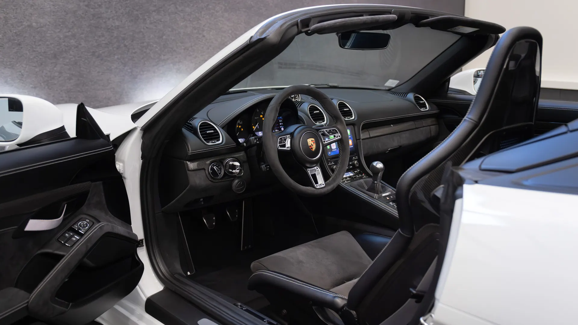Porsche 718 — photo 11