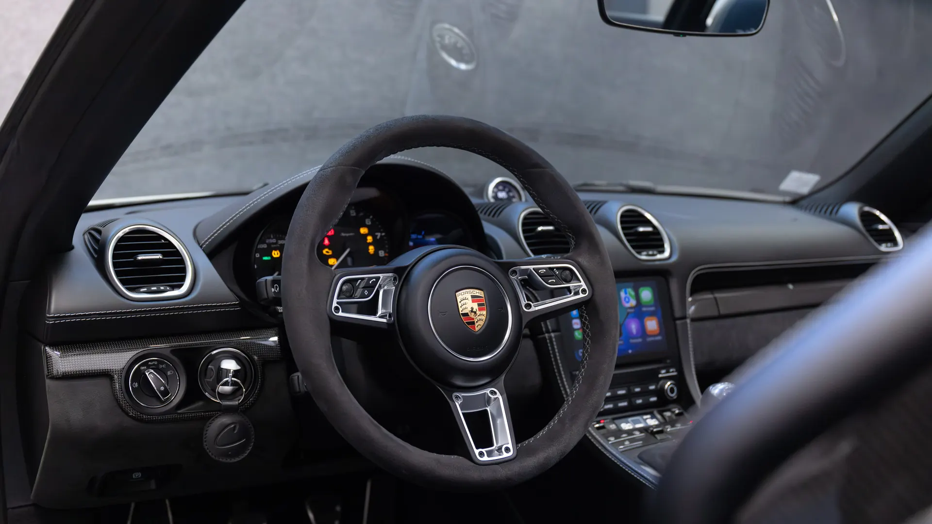 Porsche 718 — photo 13