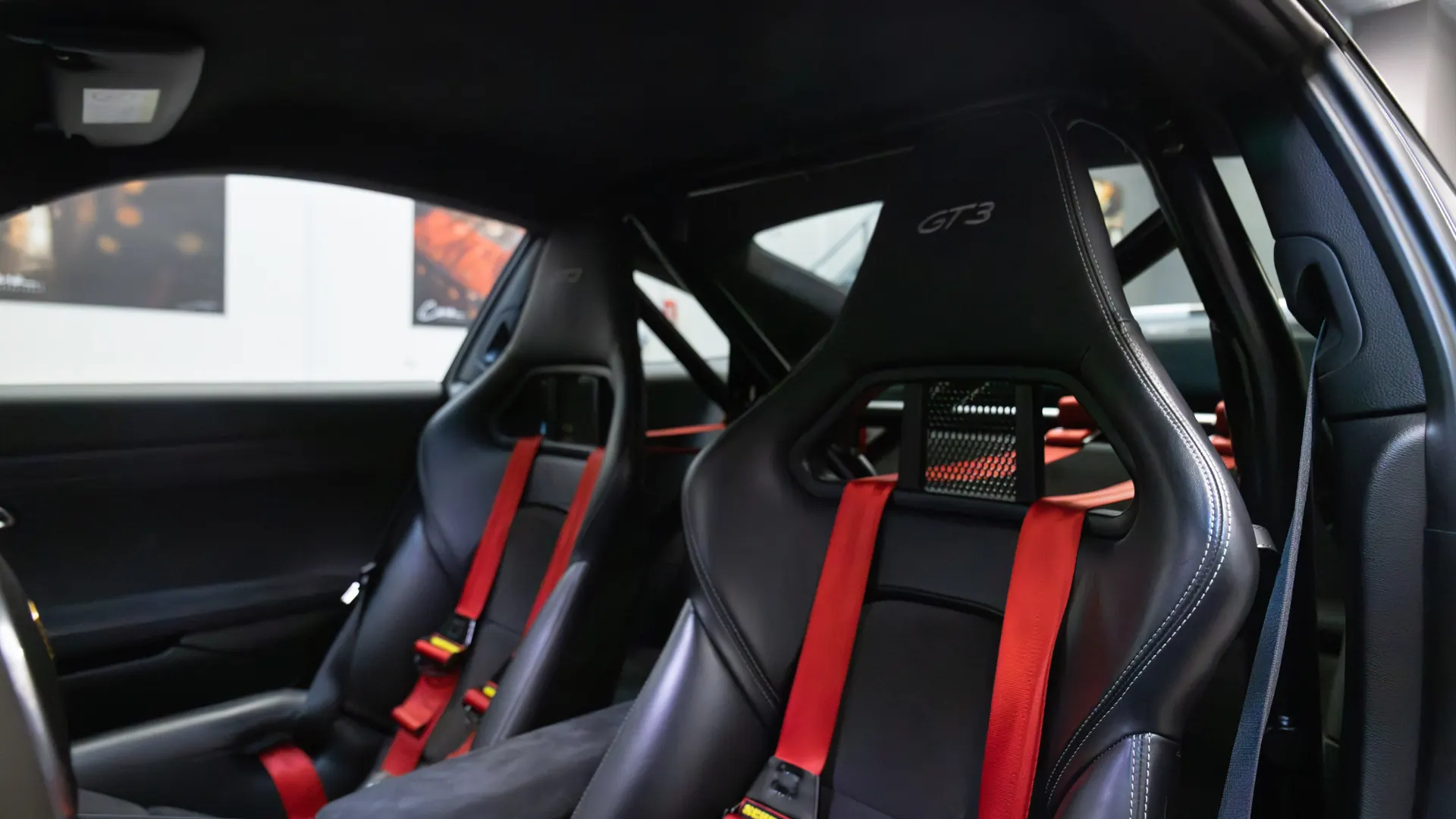 Porsche 911 — photo 14