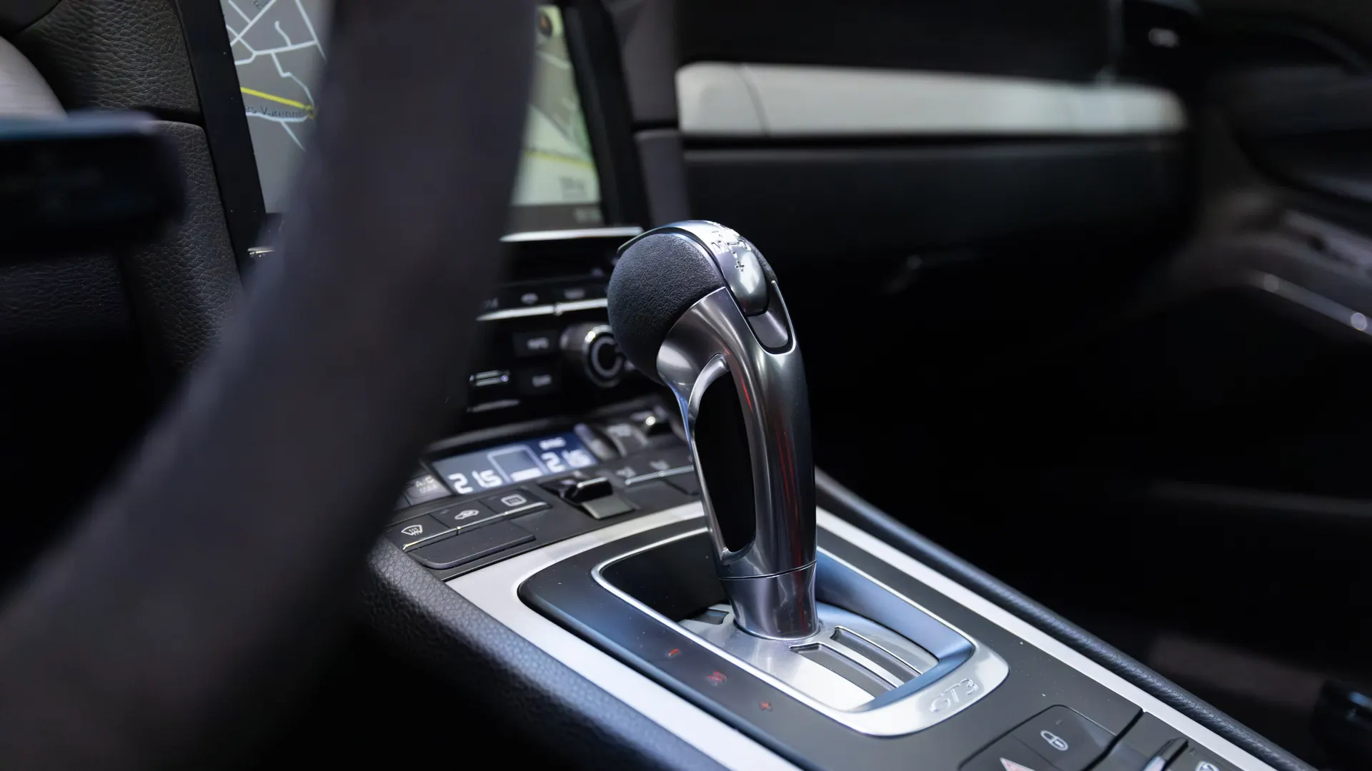 Porsche 911 — photo 22