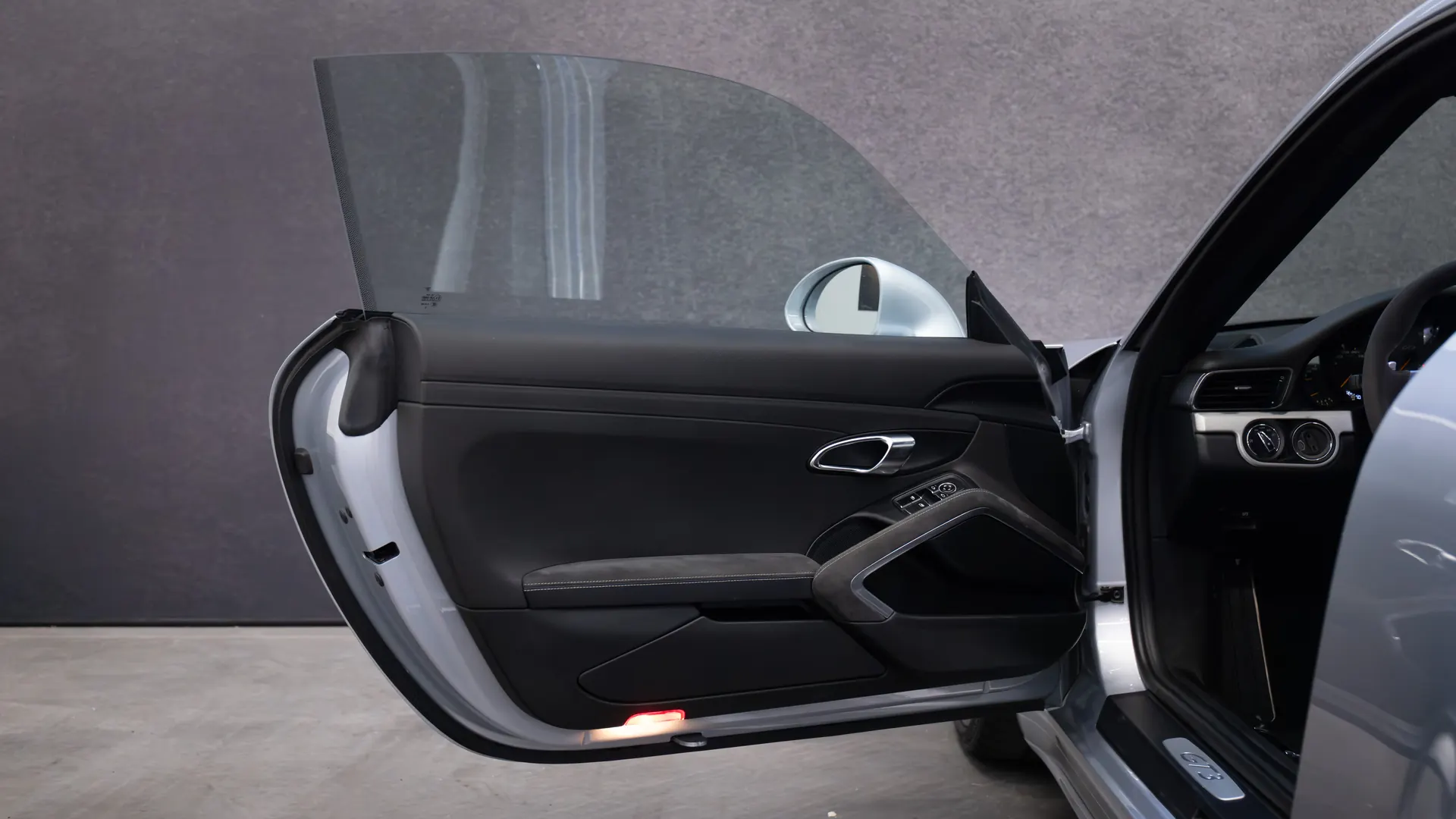 Porsche 911 — photo 9