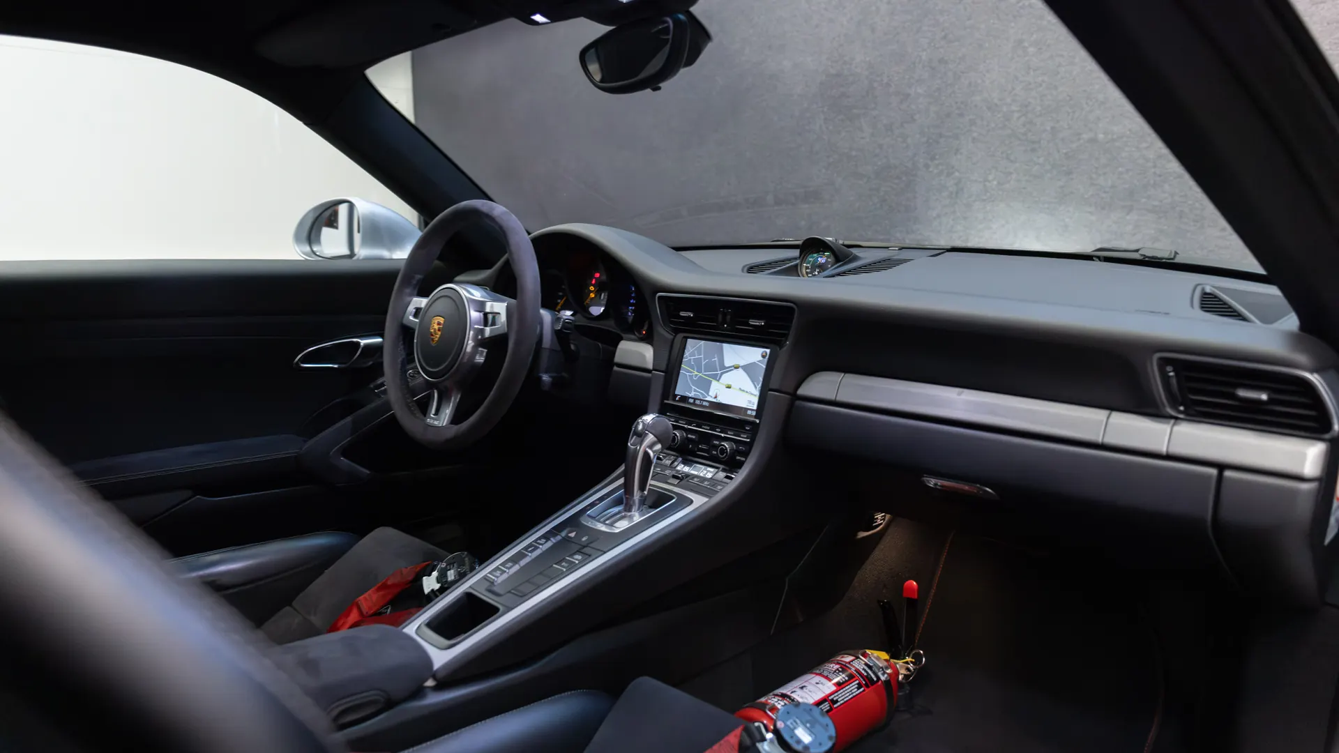 Porsche 911 — photo 24