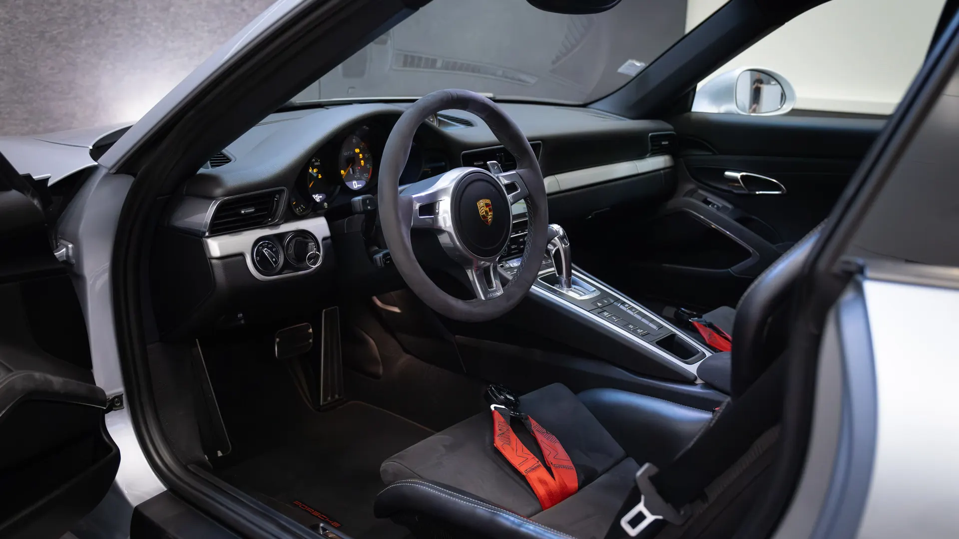 Porsche 911 — photo 10