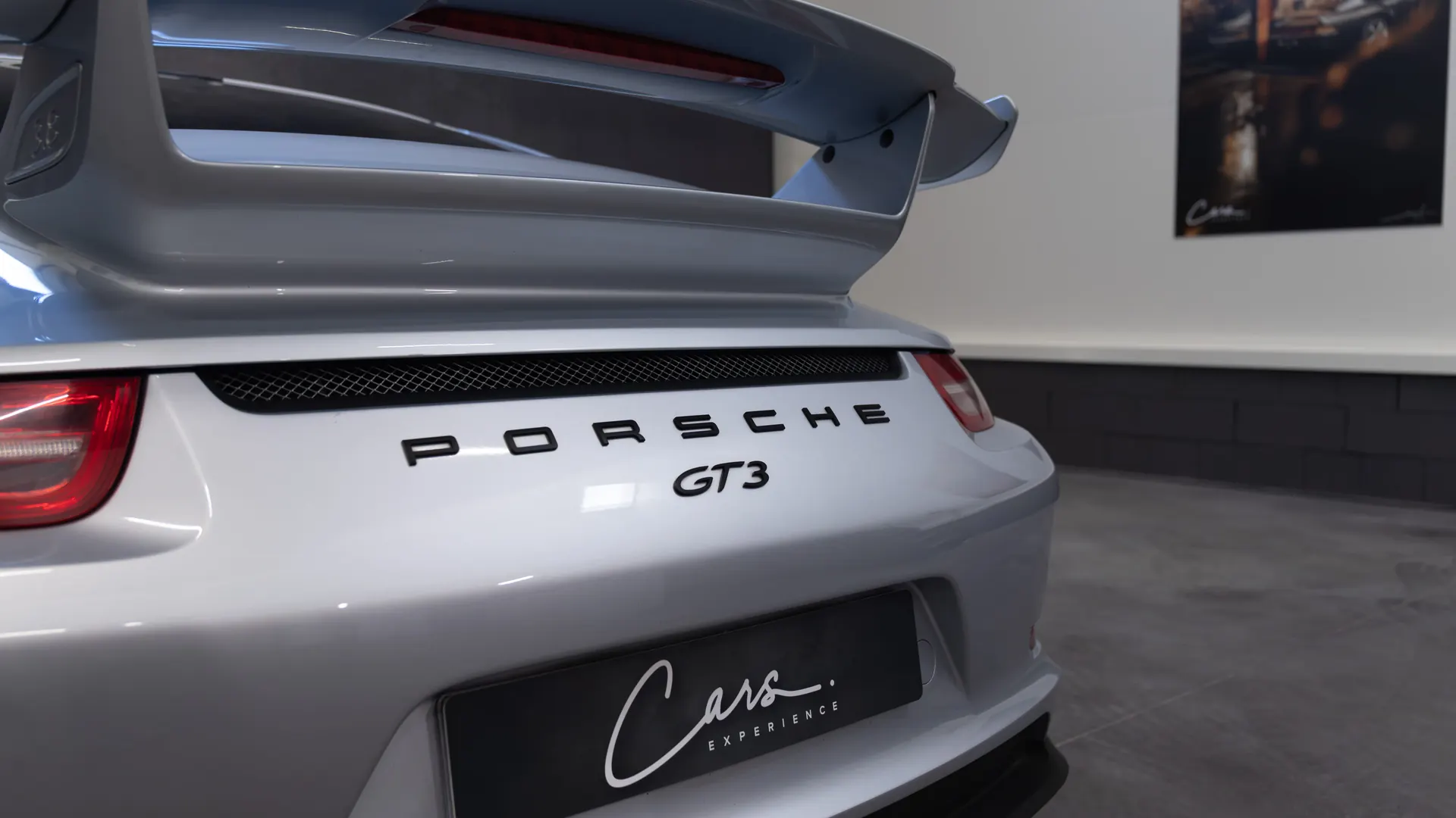 Porsche 911 — photo 7