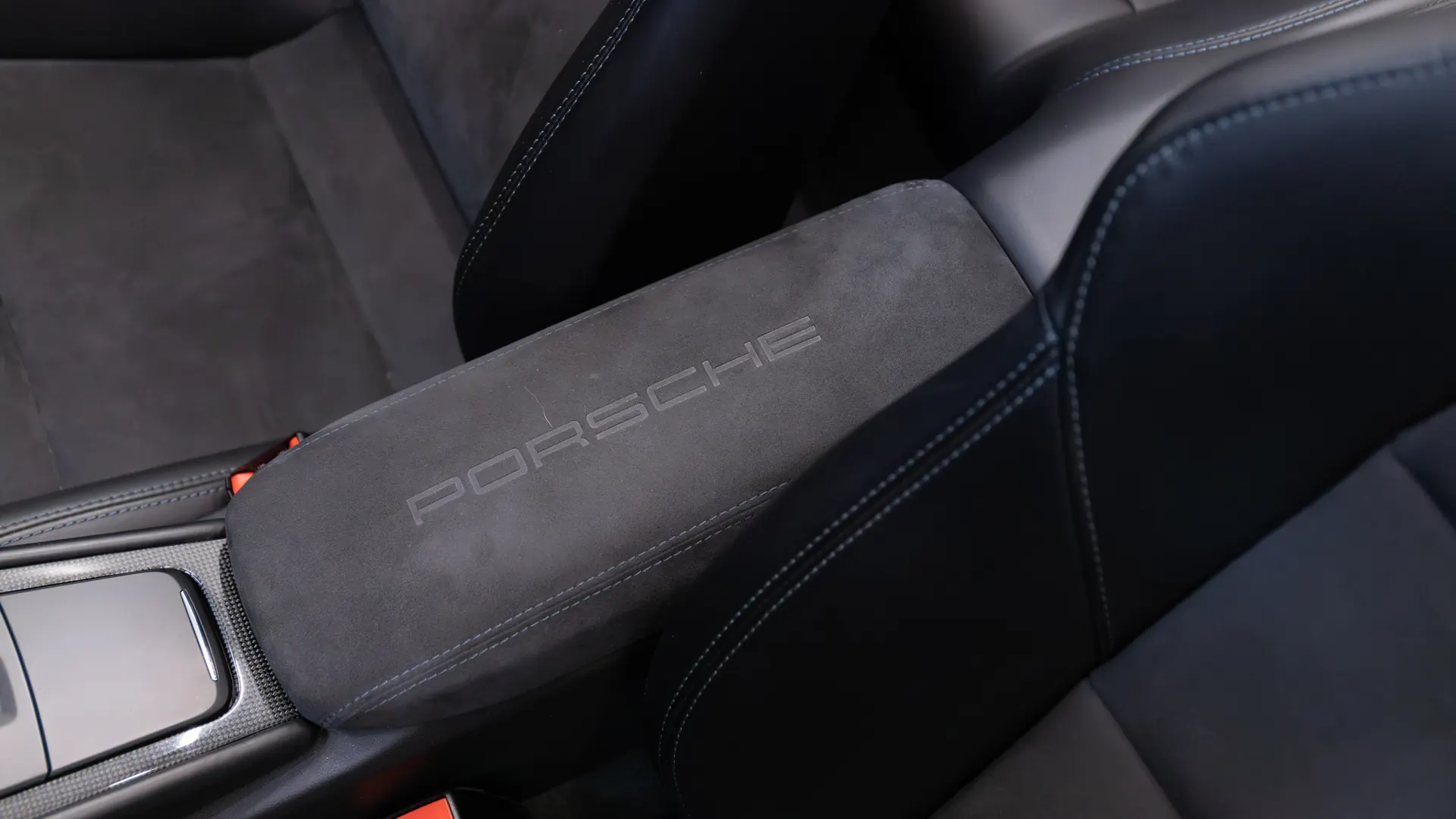 Porsche 911 — photo 27