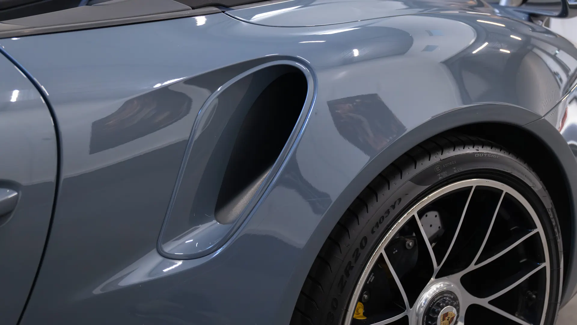 Porsche 911 — photo 11