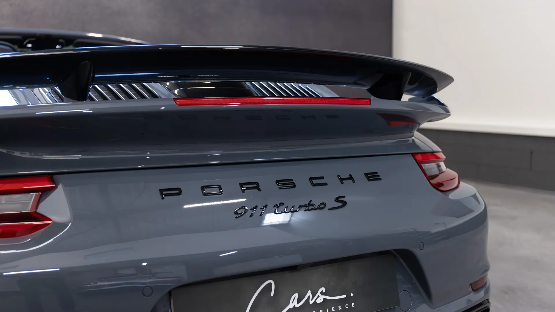 Porsche 911 — photo 10