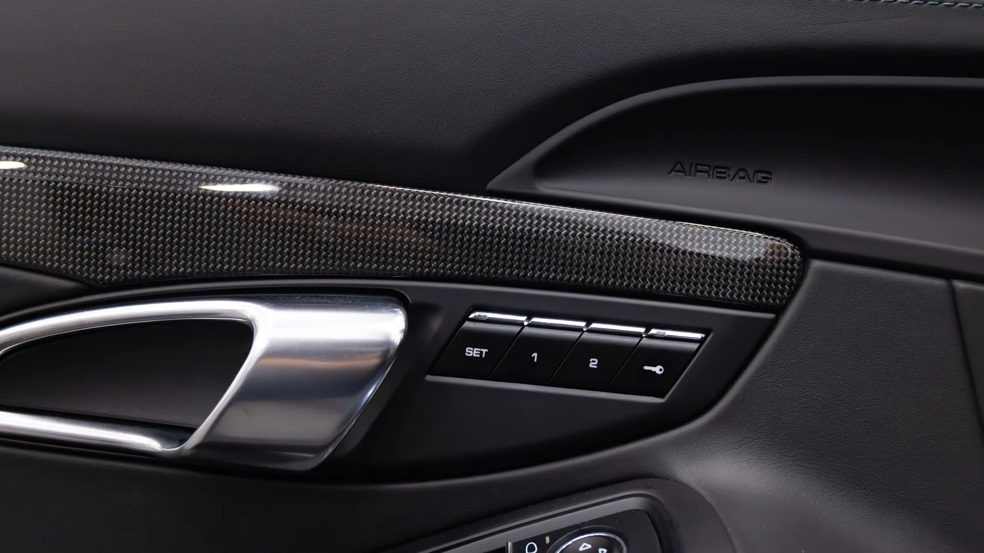 Porsche 911 — photo 16