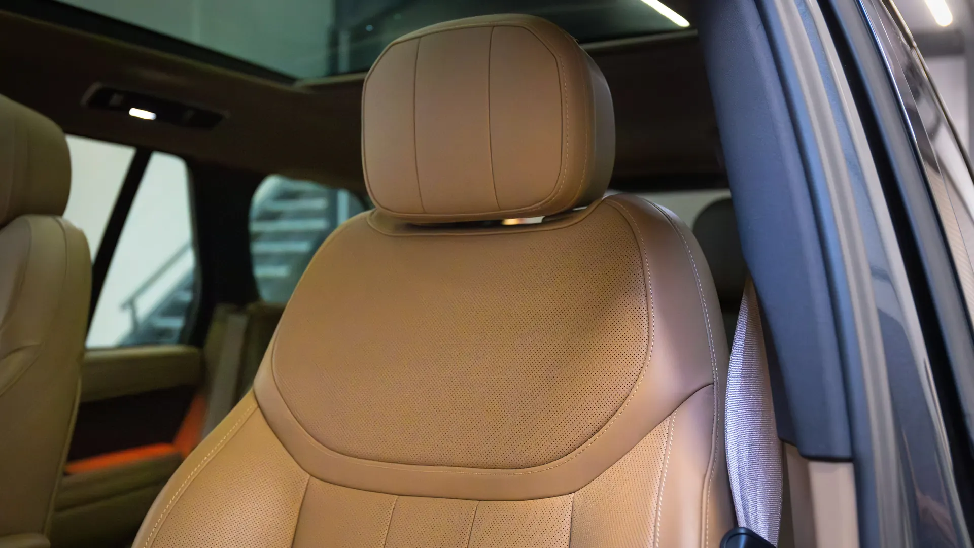 Land Rover Range Rover — photo 16