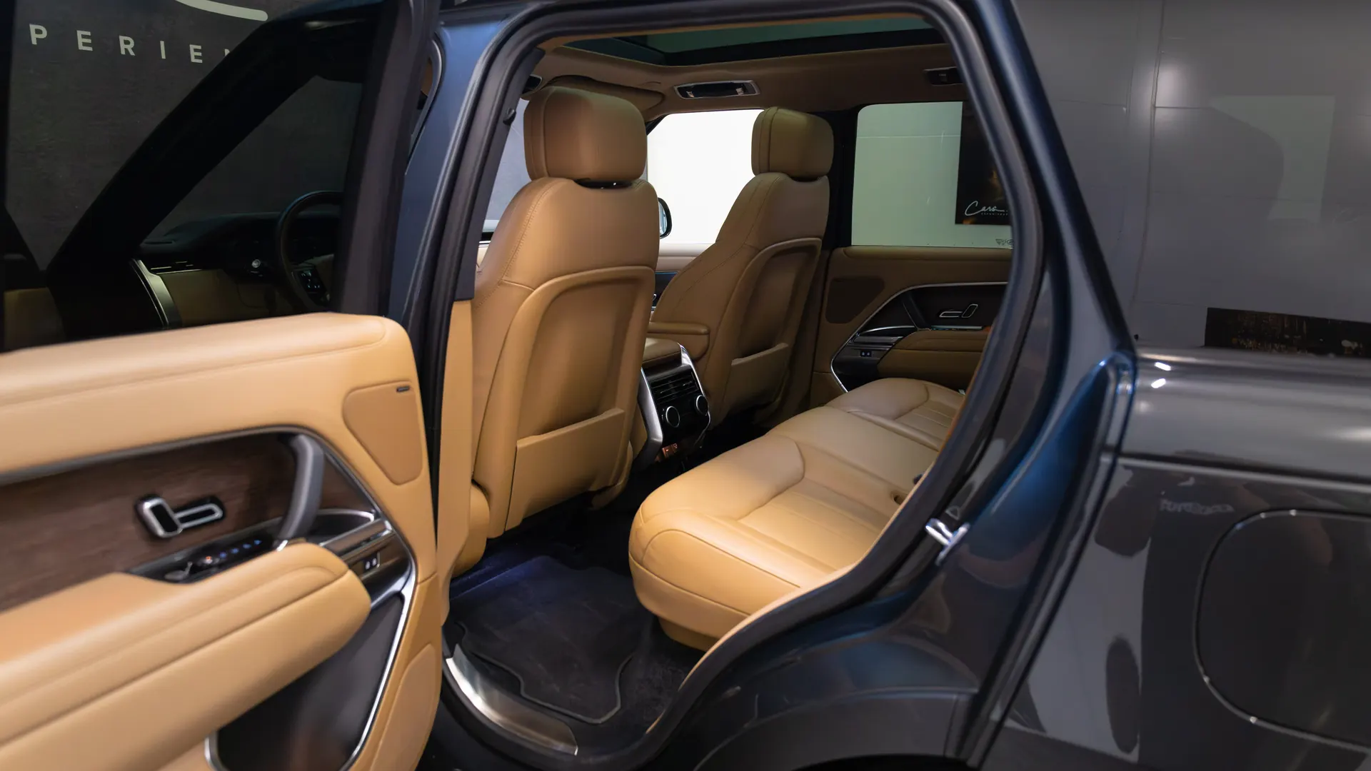 Land Rover Range Rover — photo 26