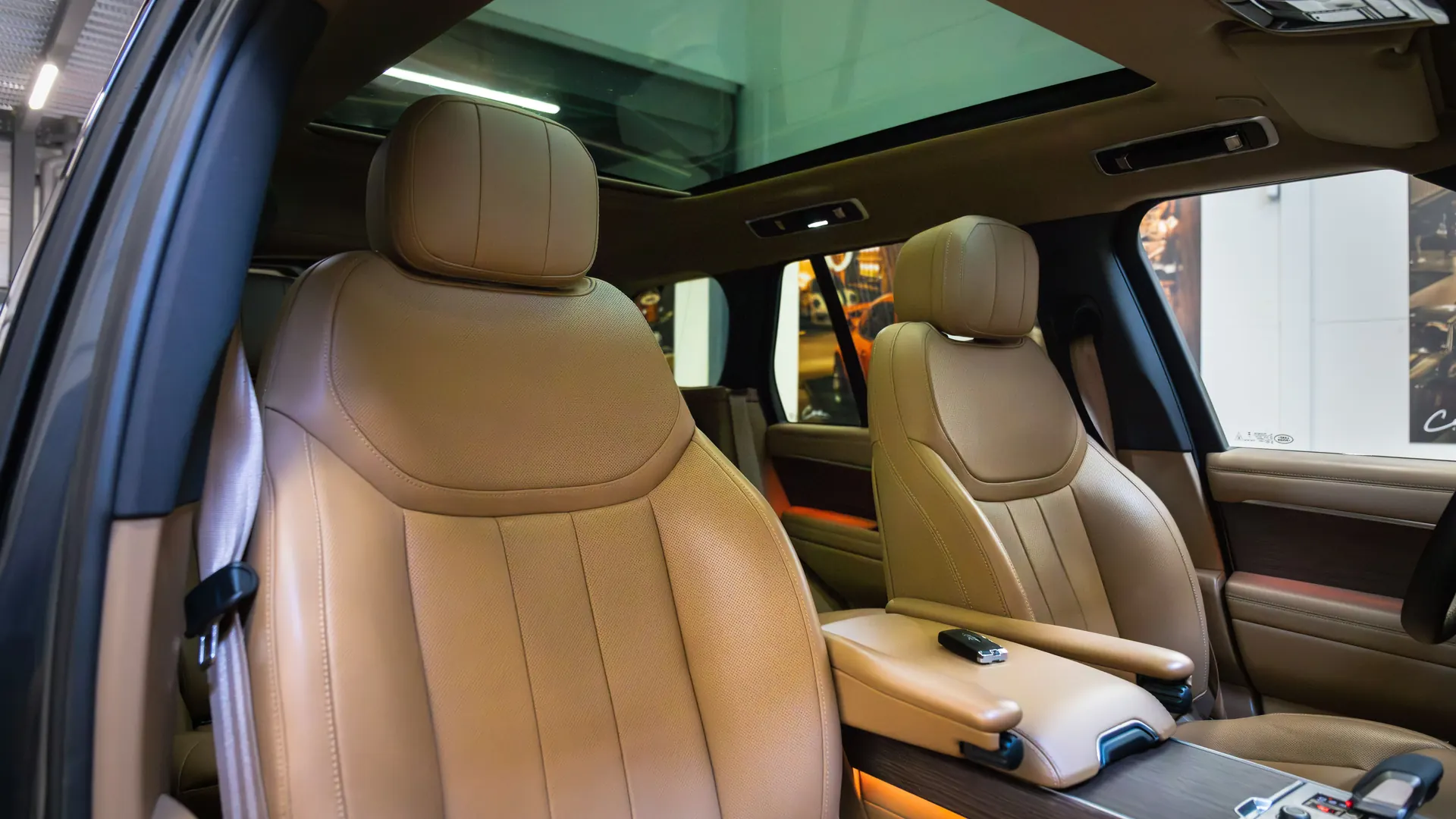 Land Rover Range Rover — photo 29