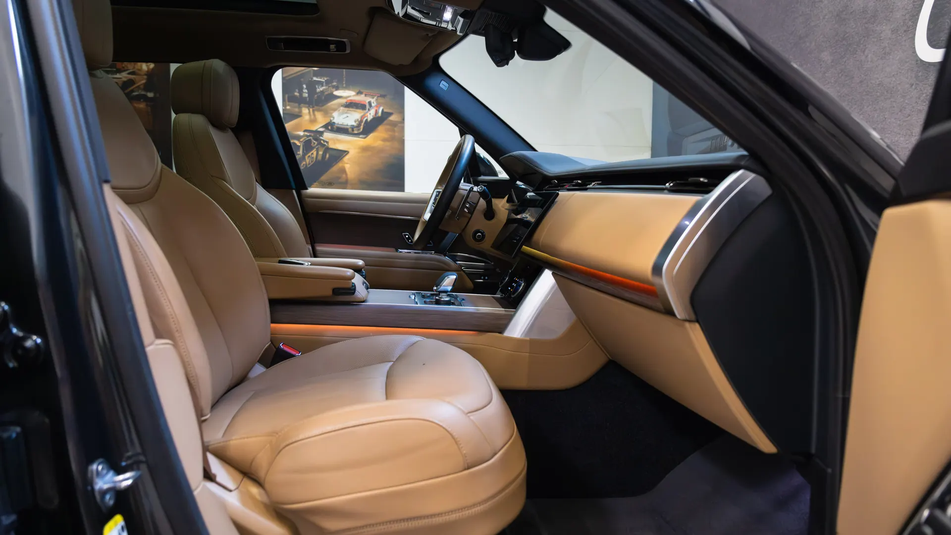 Land Rover Range Rover — photo 28
