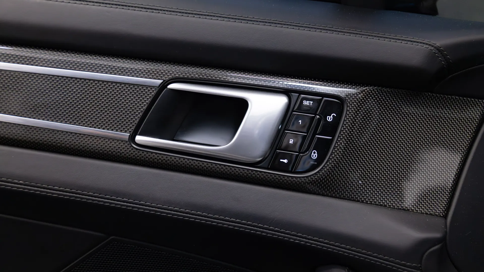 Porsche Panamera — photo 13