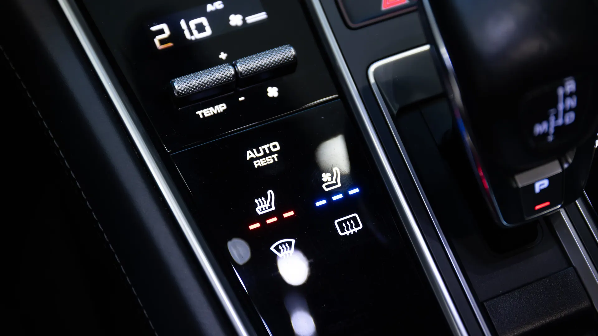 Porsche Panamera — photo 33