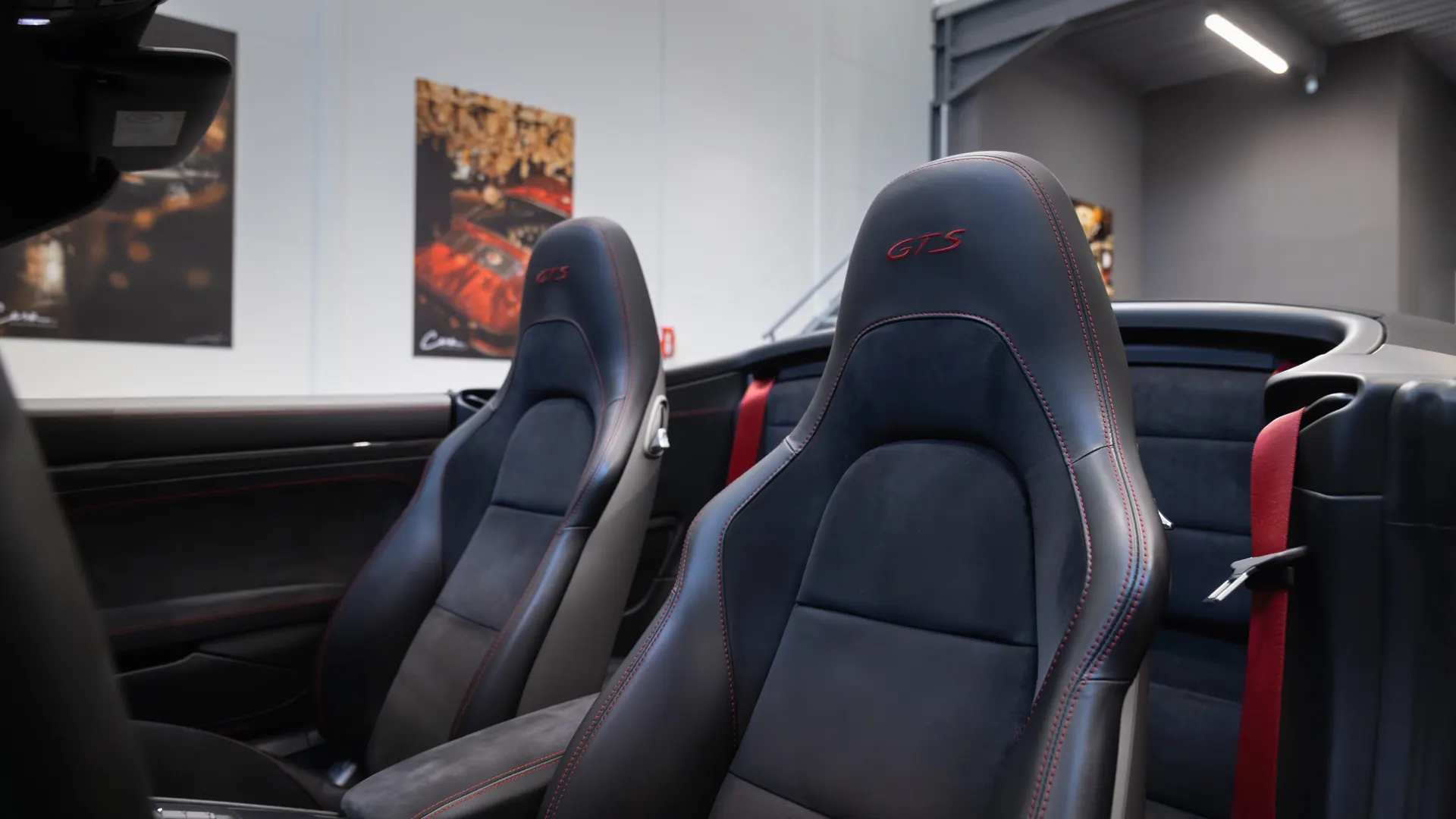 Porsche 911 — photo 16