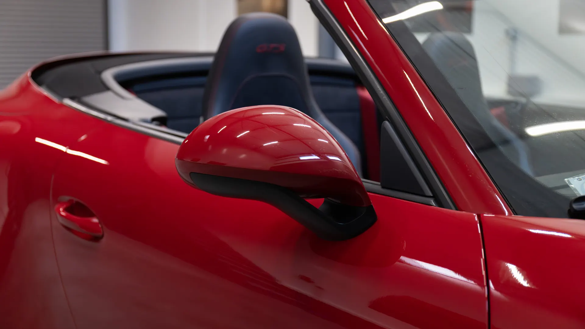 Porsche 911 — photo 34
