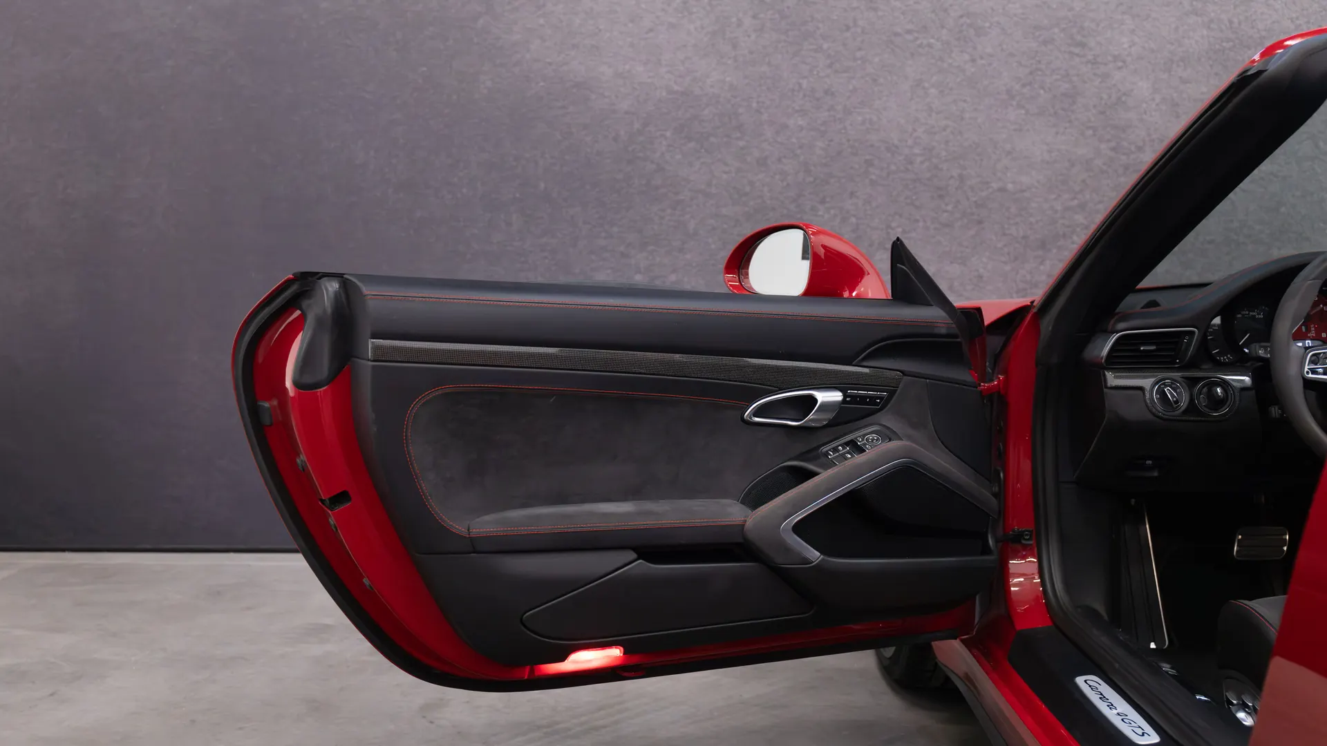 Porsche 911 — photo 10