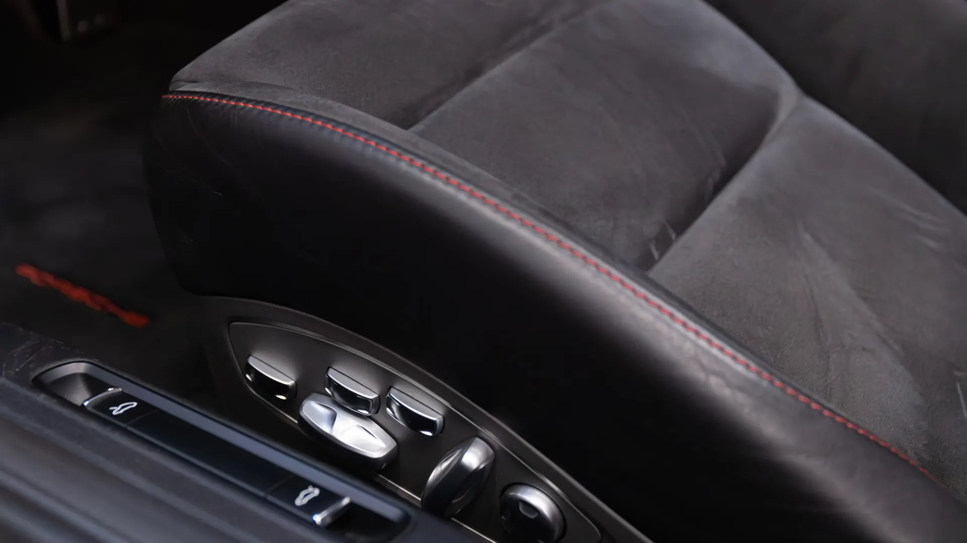 Porsche 911 — photo 13