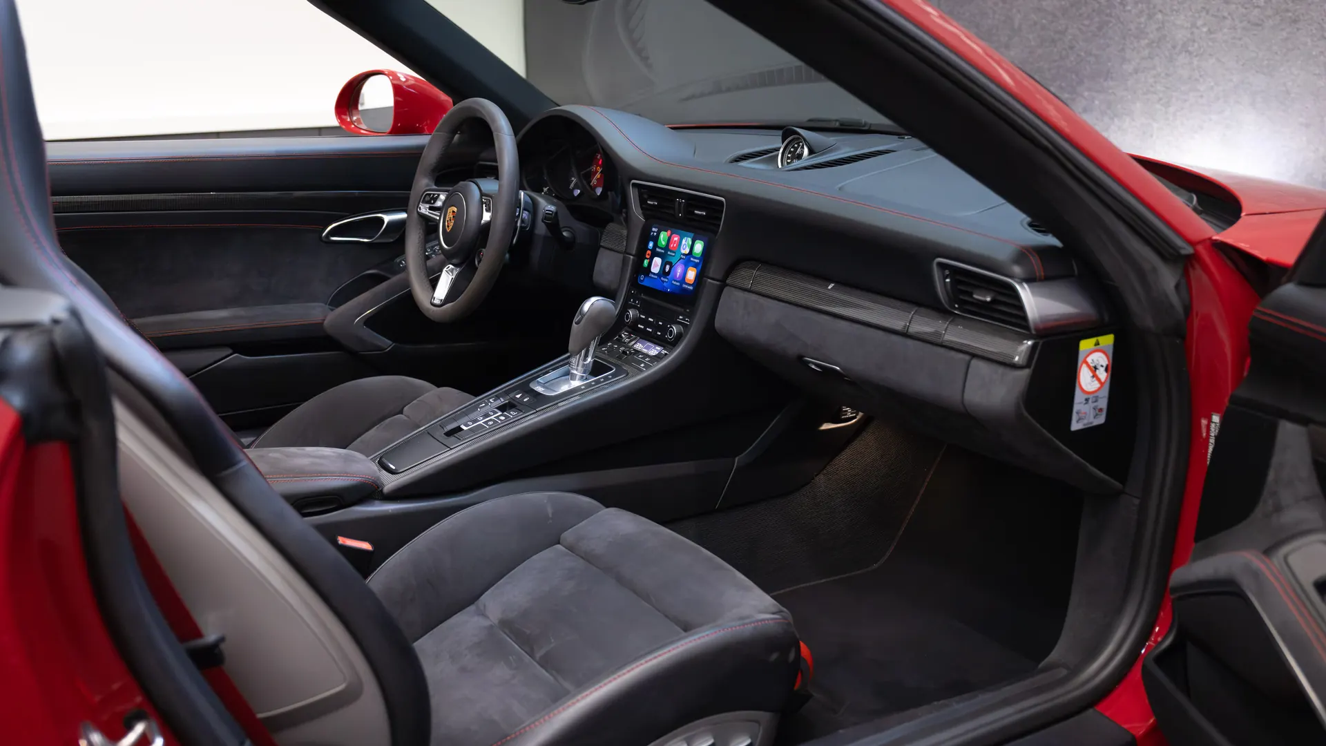Porsche 911 — photo 29