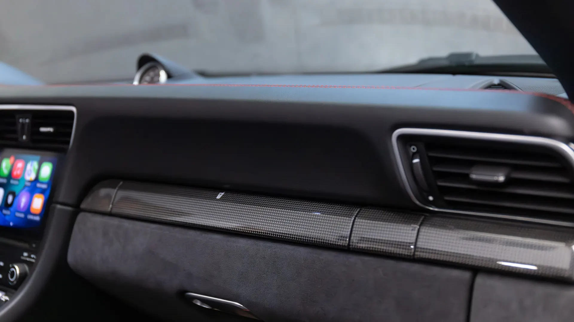 Porsche 911 — photo 31