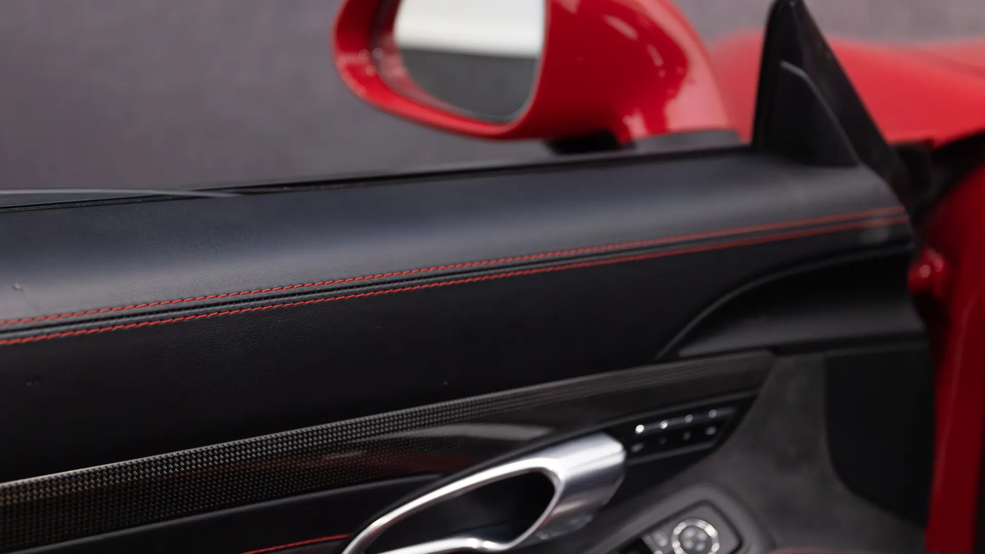 Porsche 911 — photo 11