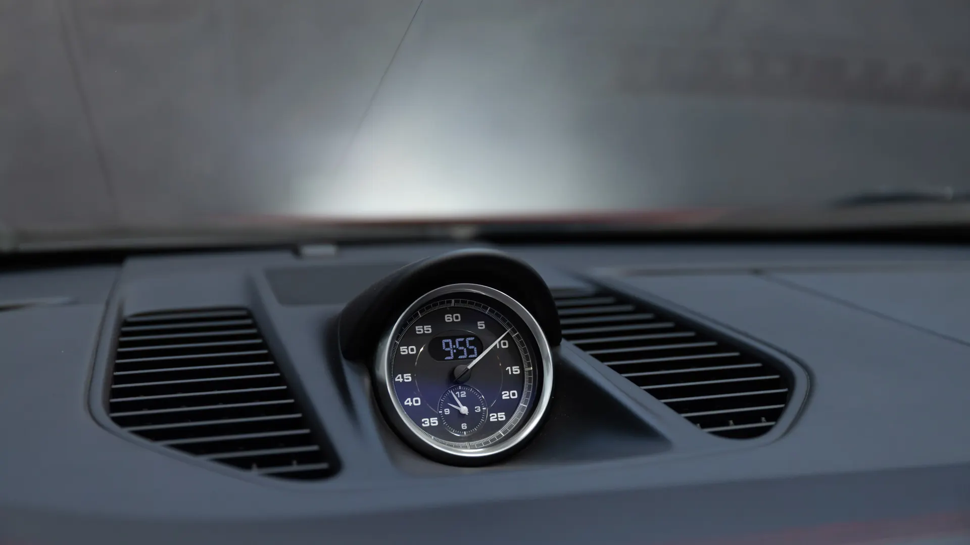 Porsche 911 — photo 22