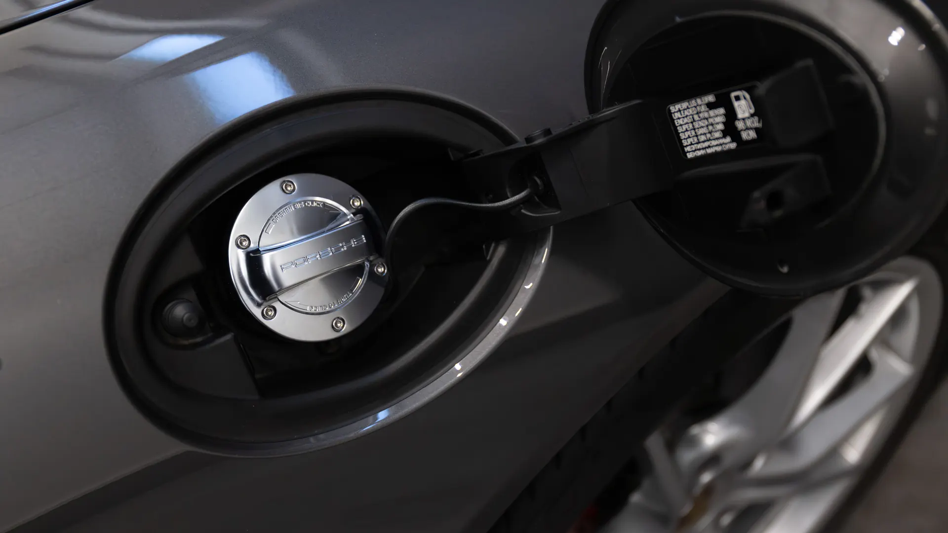 Porsche 911 — photo 30