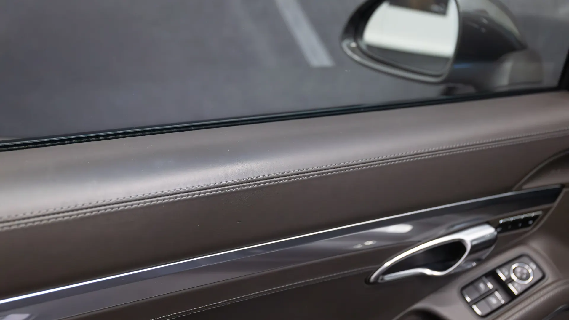 Porsche 911 — photo 9