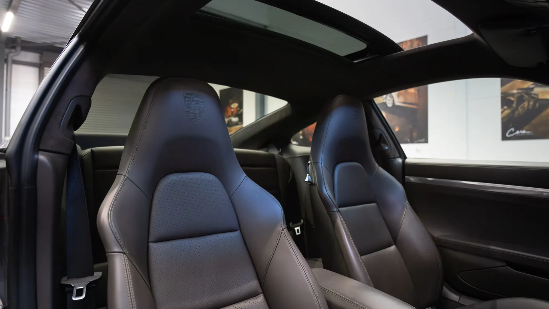 Porsche 911 — photo 27