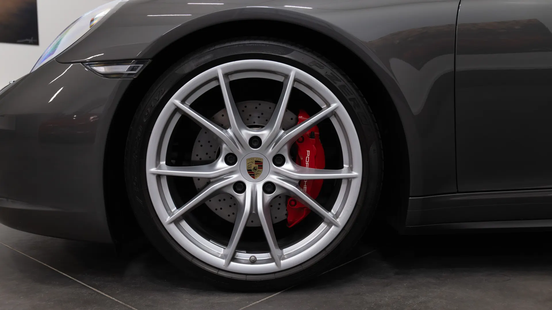 Porsche 911 — photo 4