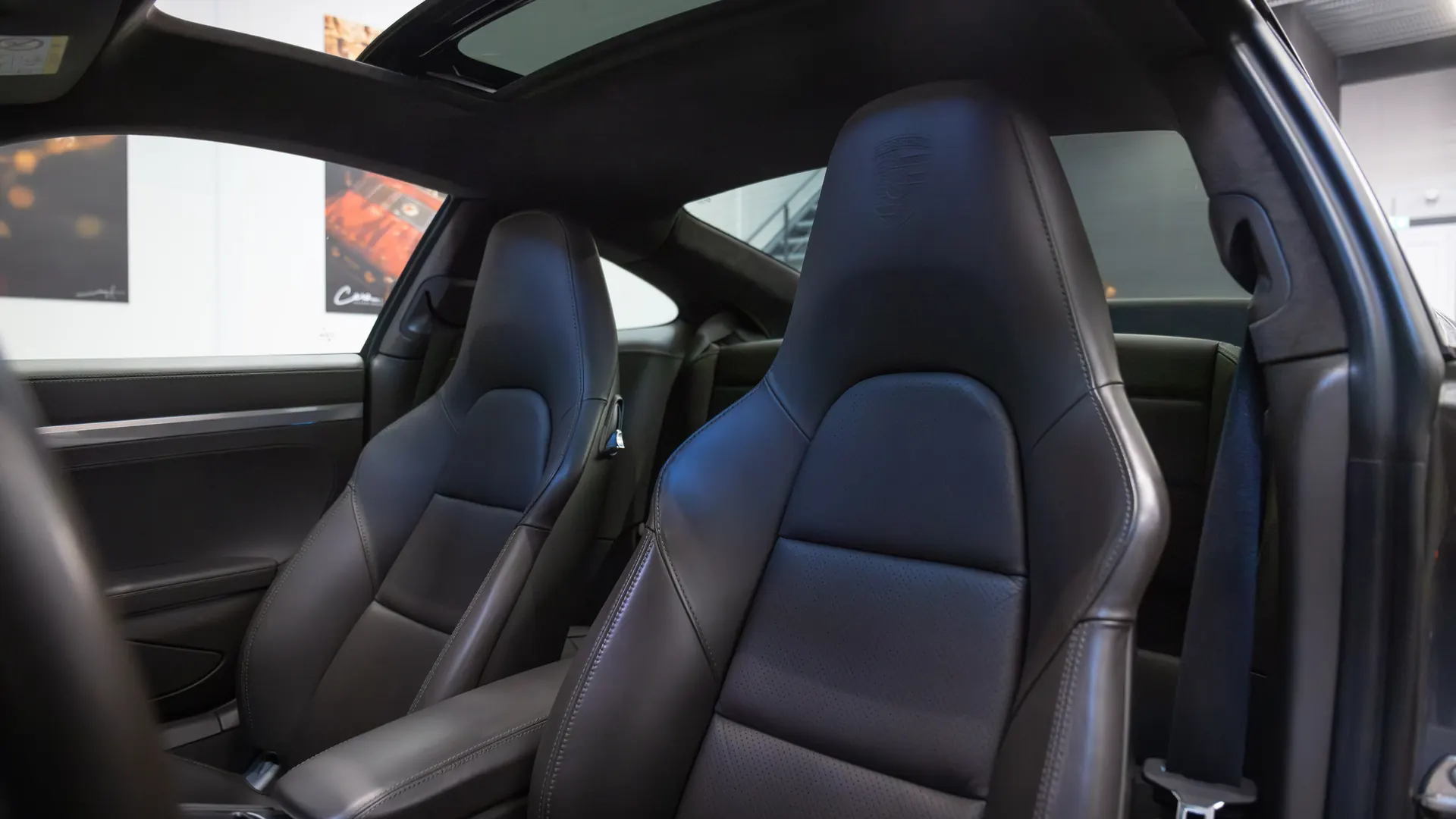 Porsche 911 — photo 13