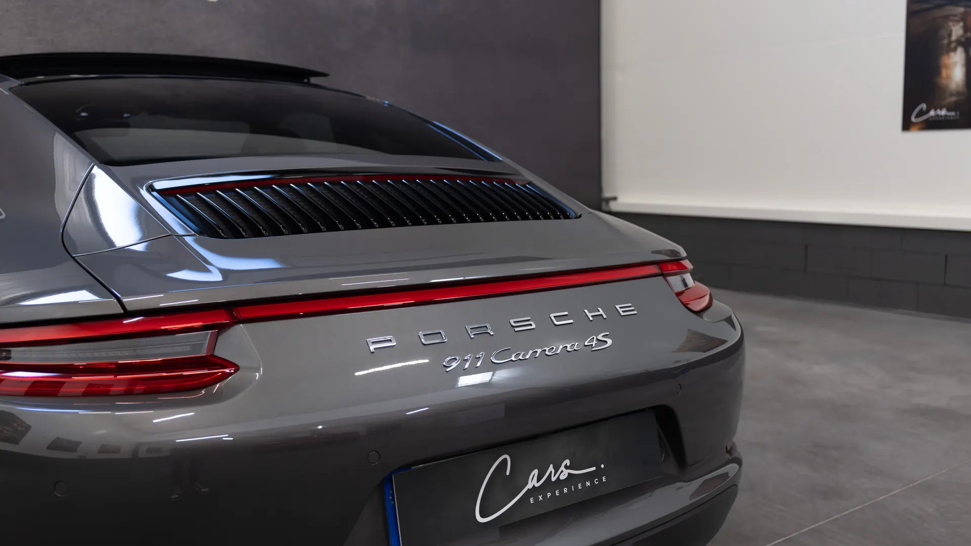 Porsche 911 — photo 6
