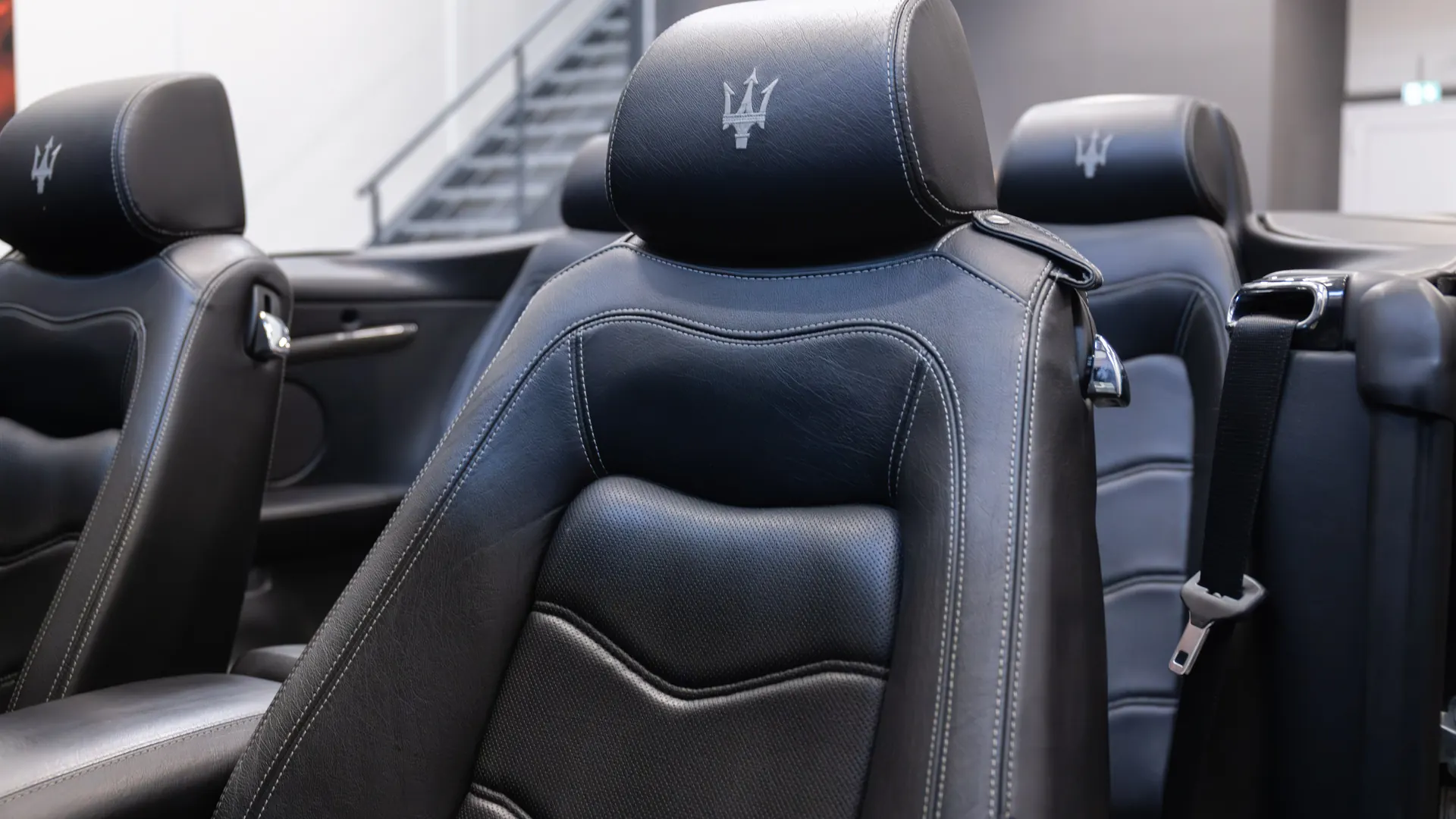 Maserati GranCabrio — photo 31