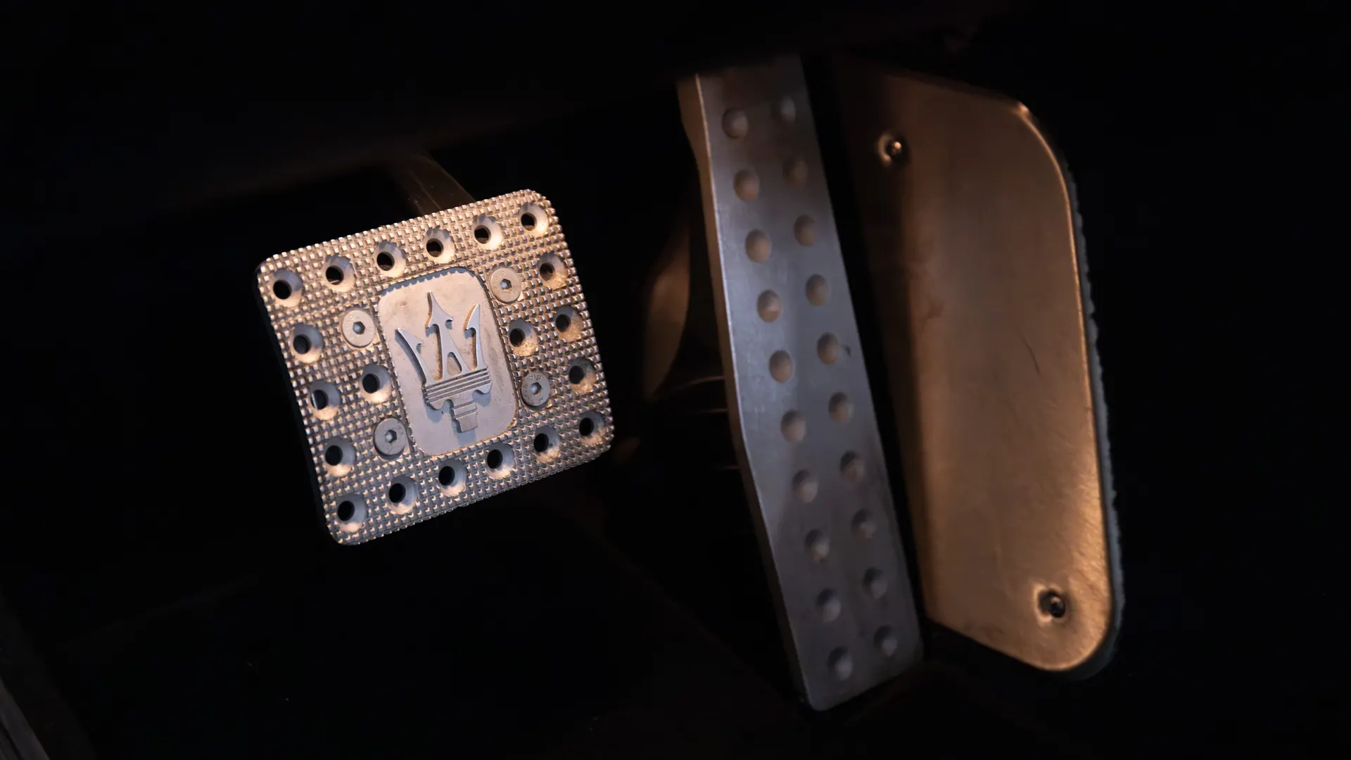 Maserati GranCabrio — photo 12