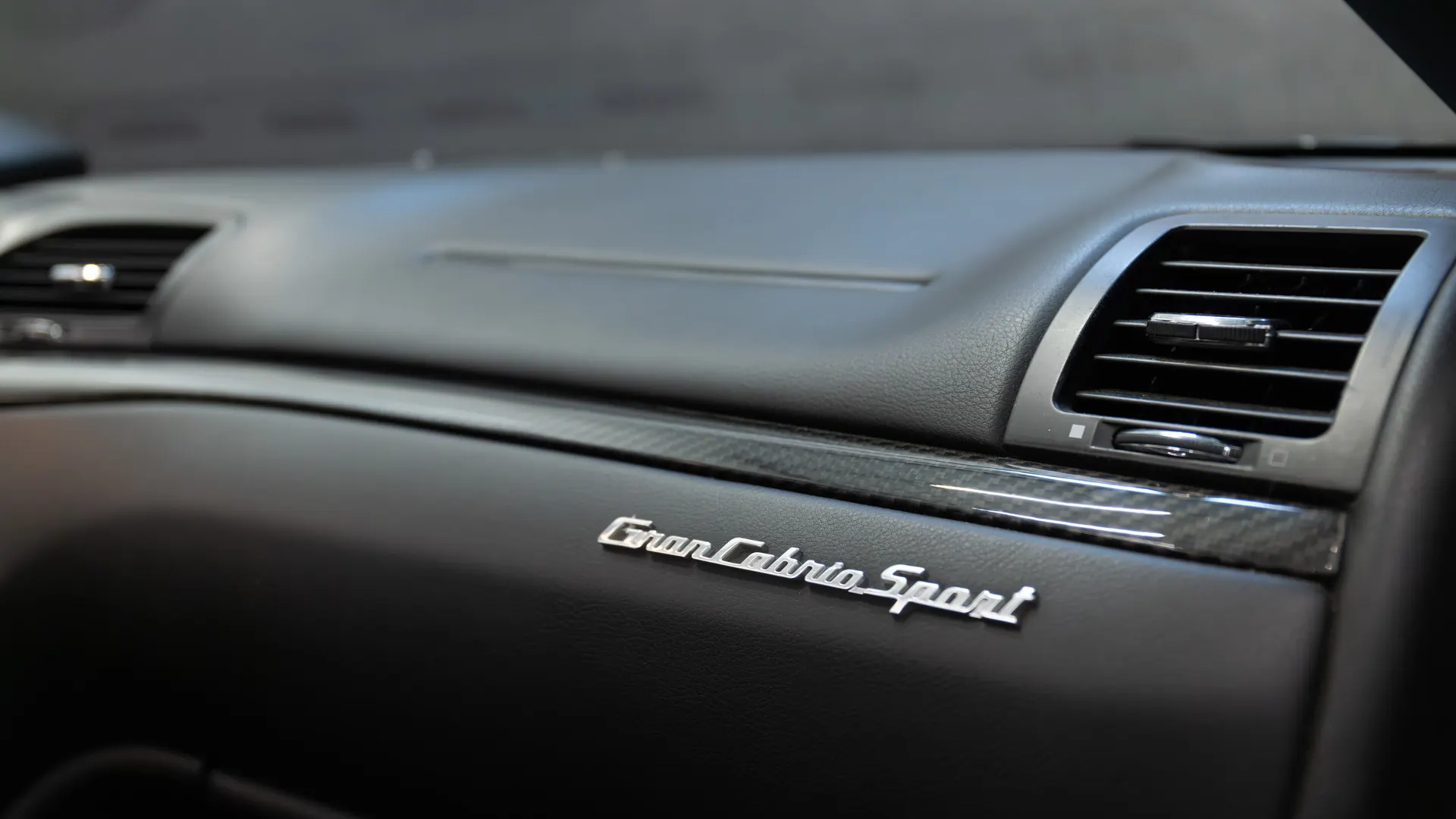 Maserati GranCabrio — photo 37