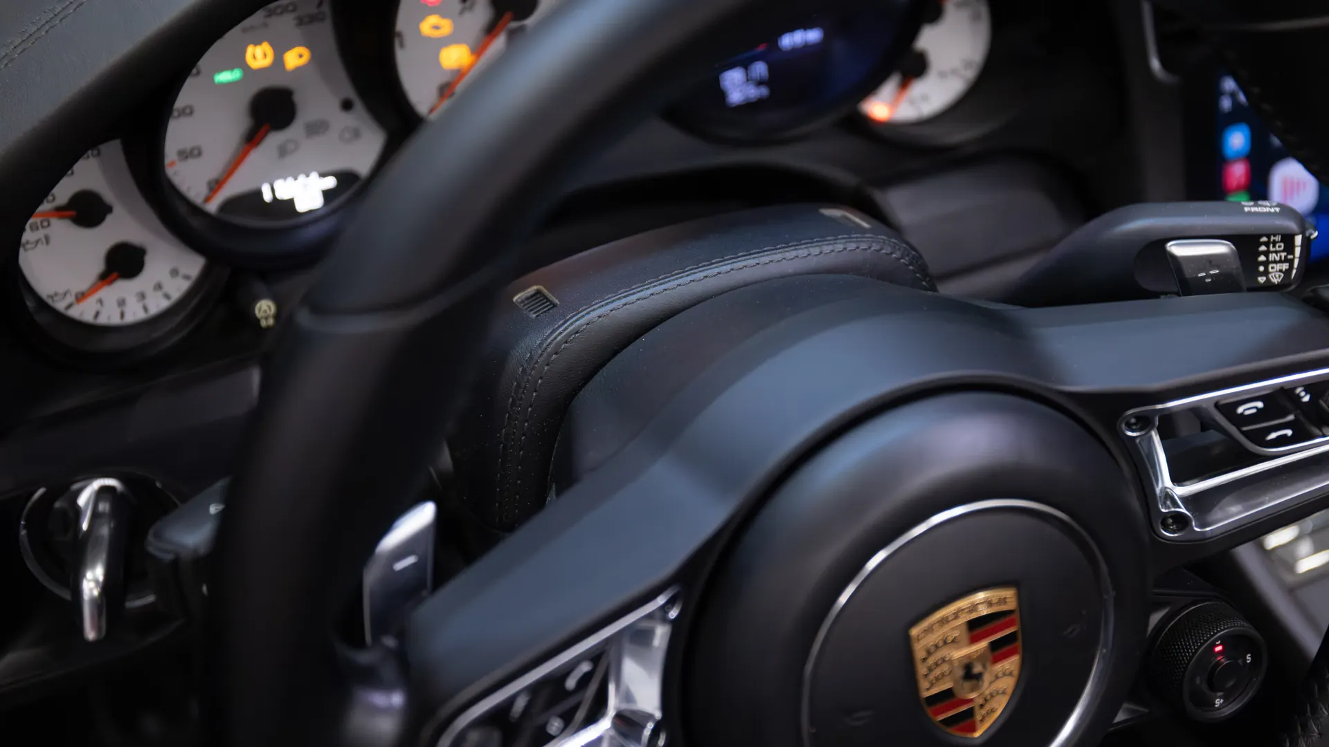 Porsche 911 — photo 30