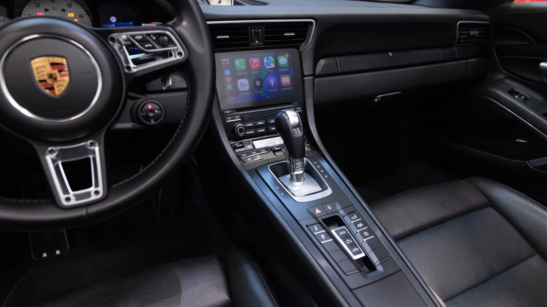 Porsche 911 — photo 33