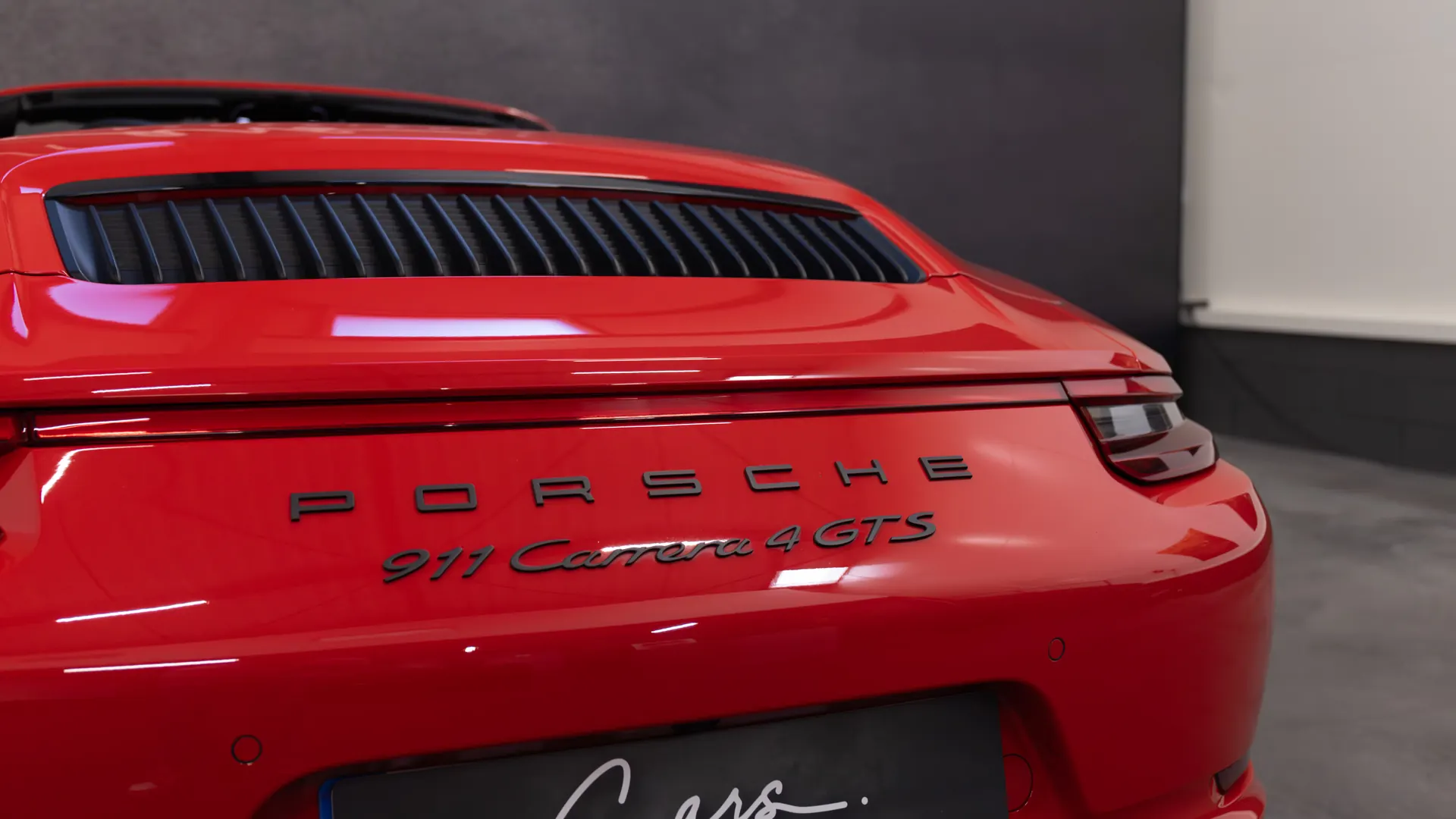 Porsche 911 — photo 11