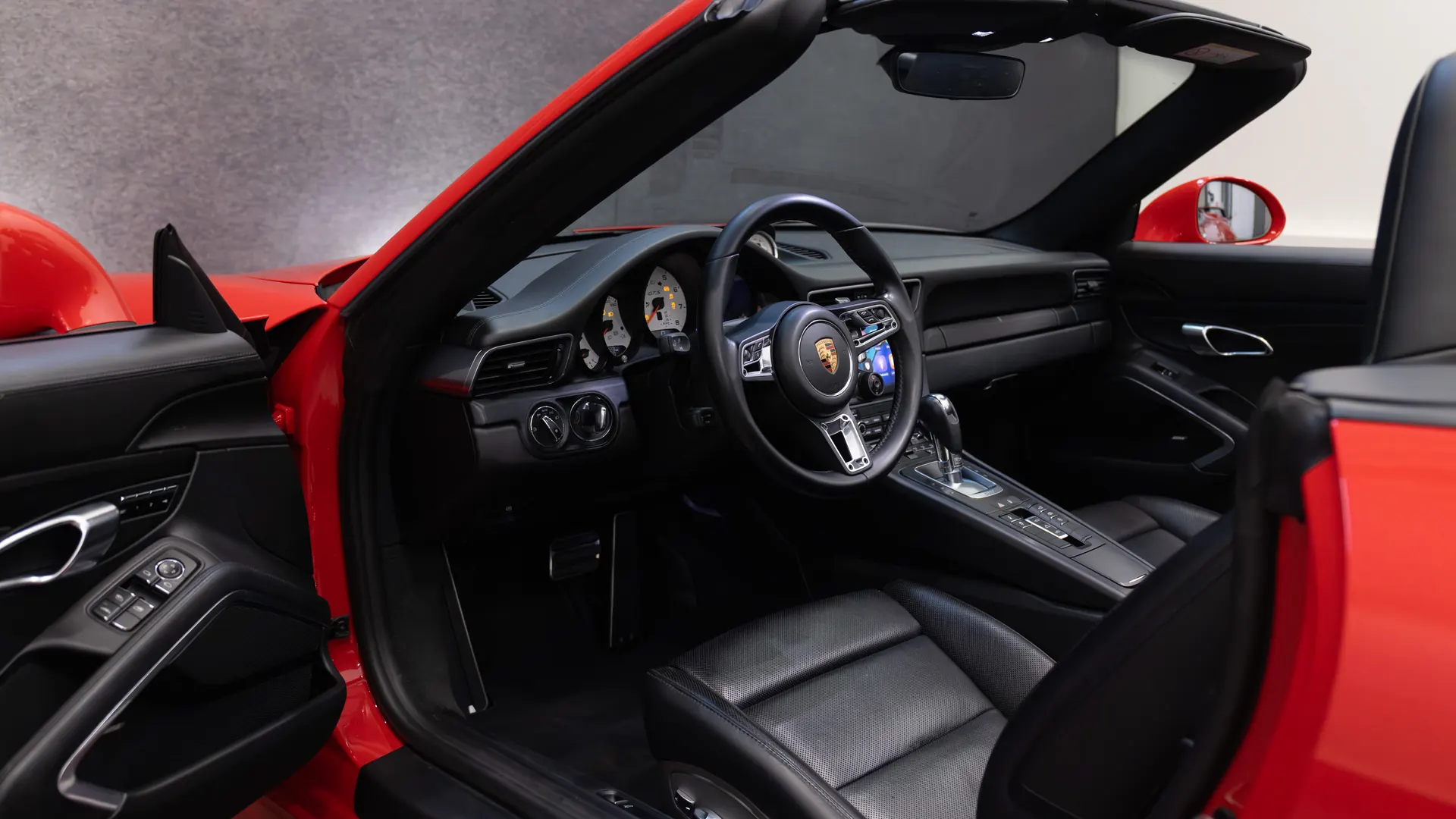 Porsche 911 — photo 20