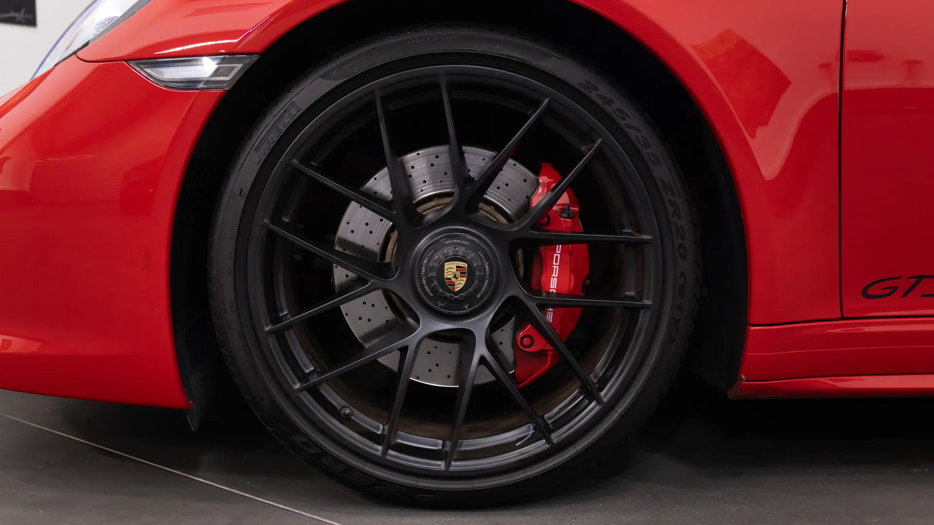 Porsche 911 — photo 9