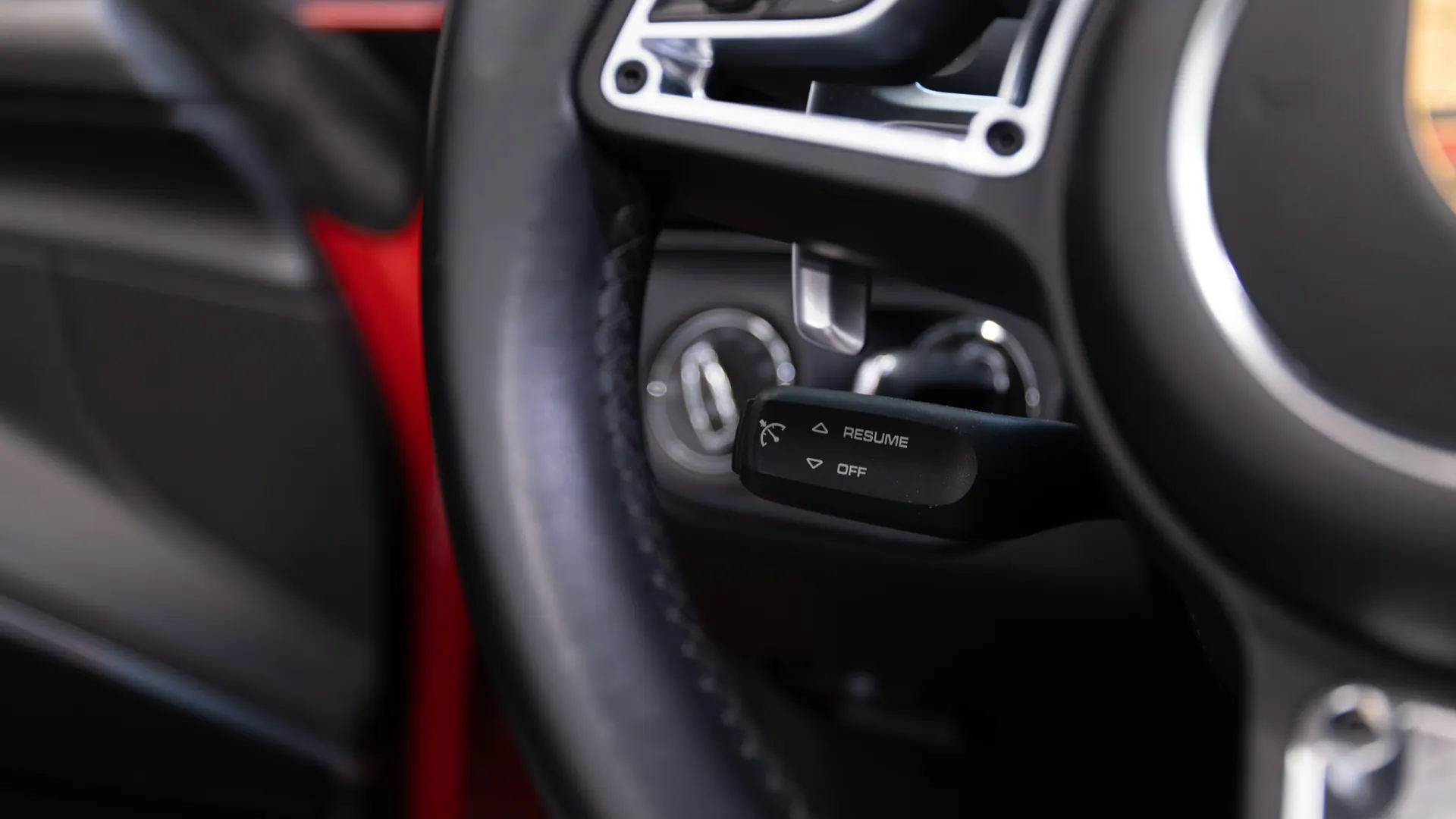 Porsche 911 — photo 29