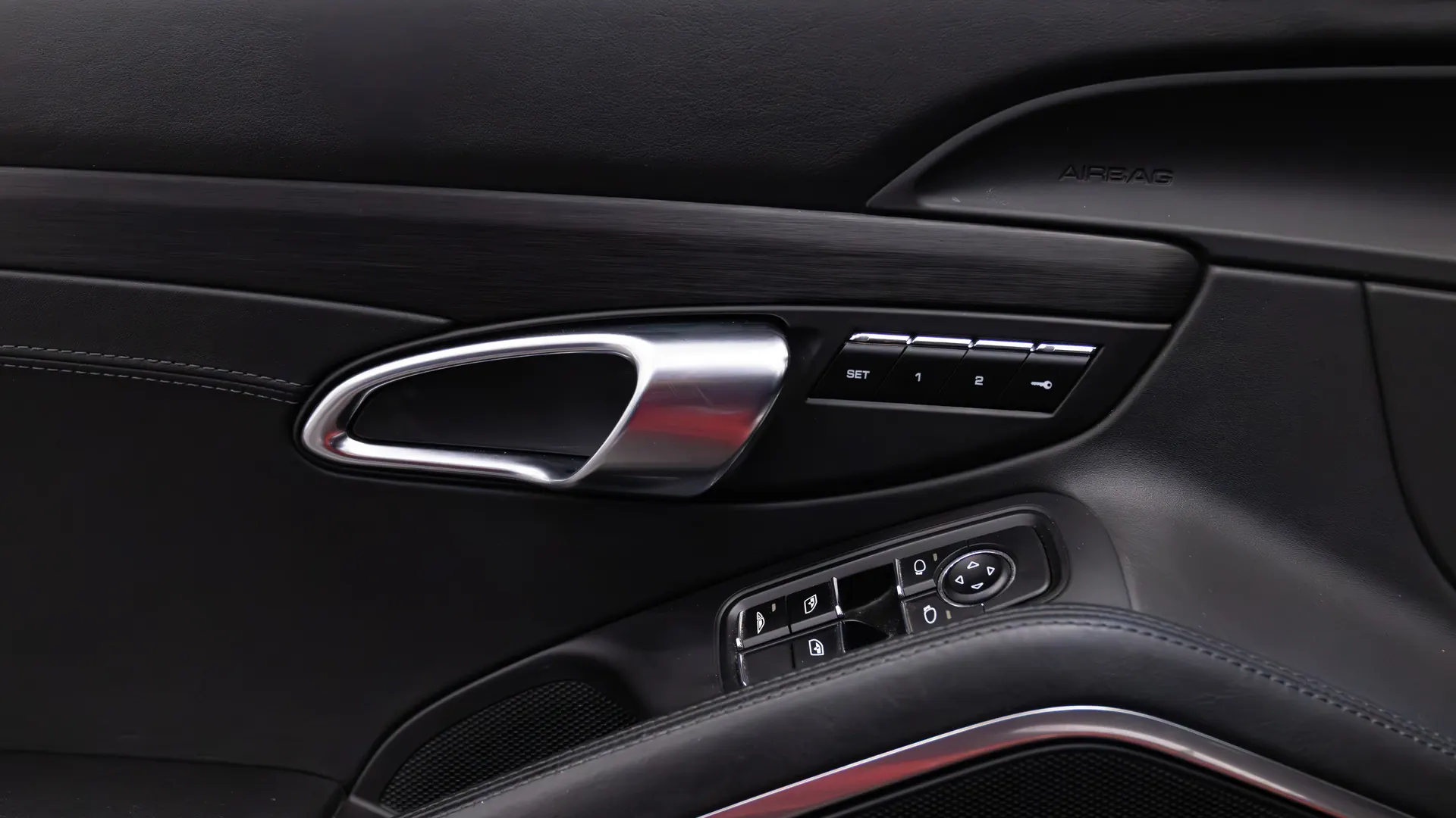 Porsche 911 — photo 17