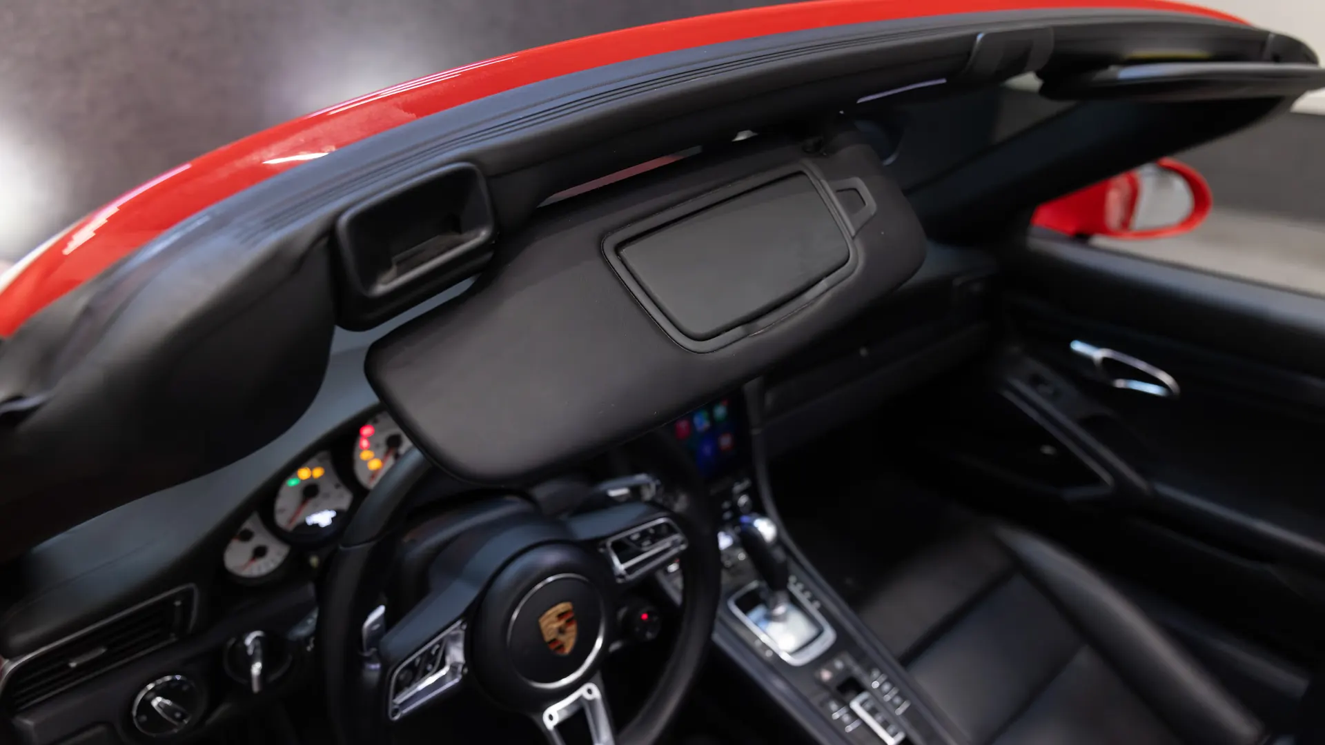 Porsche 911 — photo 25