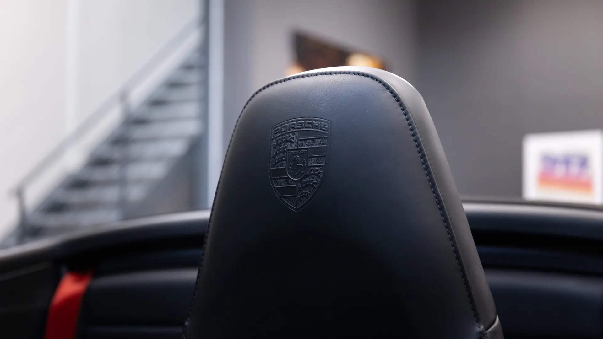Porsche 911 — photo 24